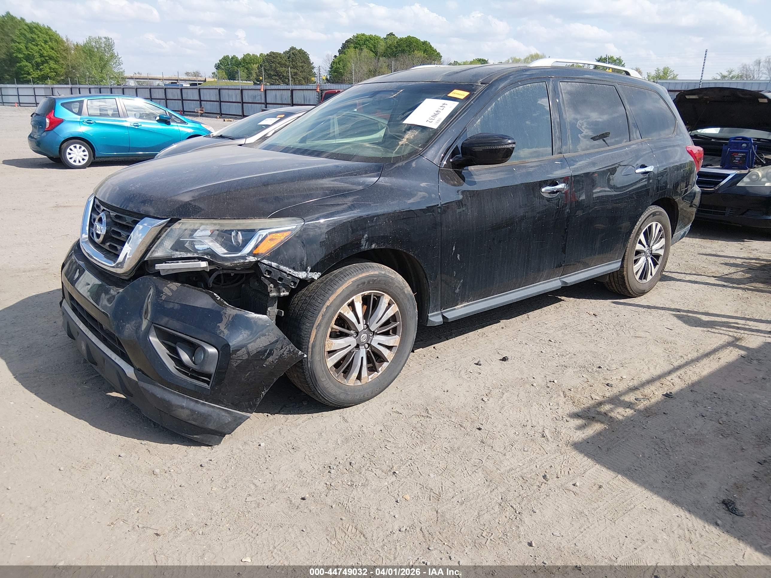 NISSAN PATHFINDER image 2