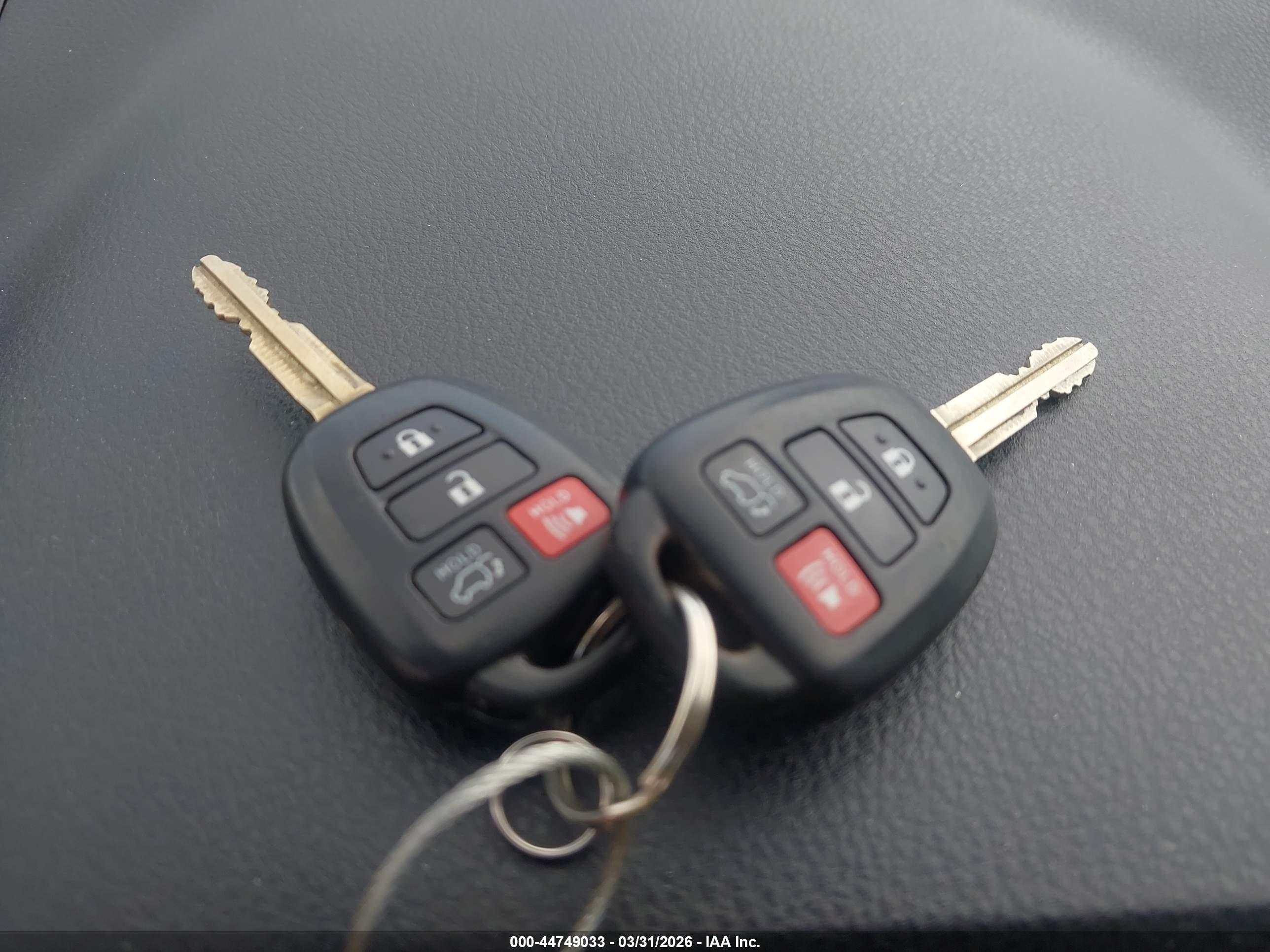 TOYOTA RAV4 image 11