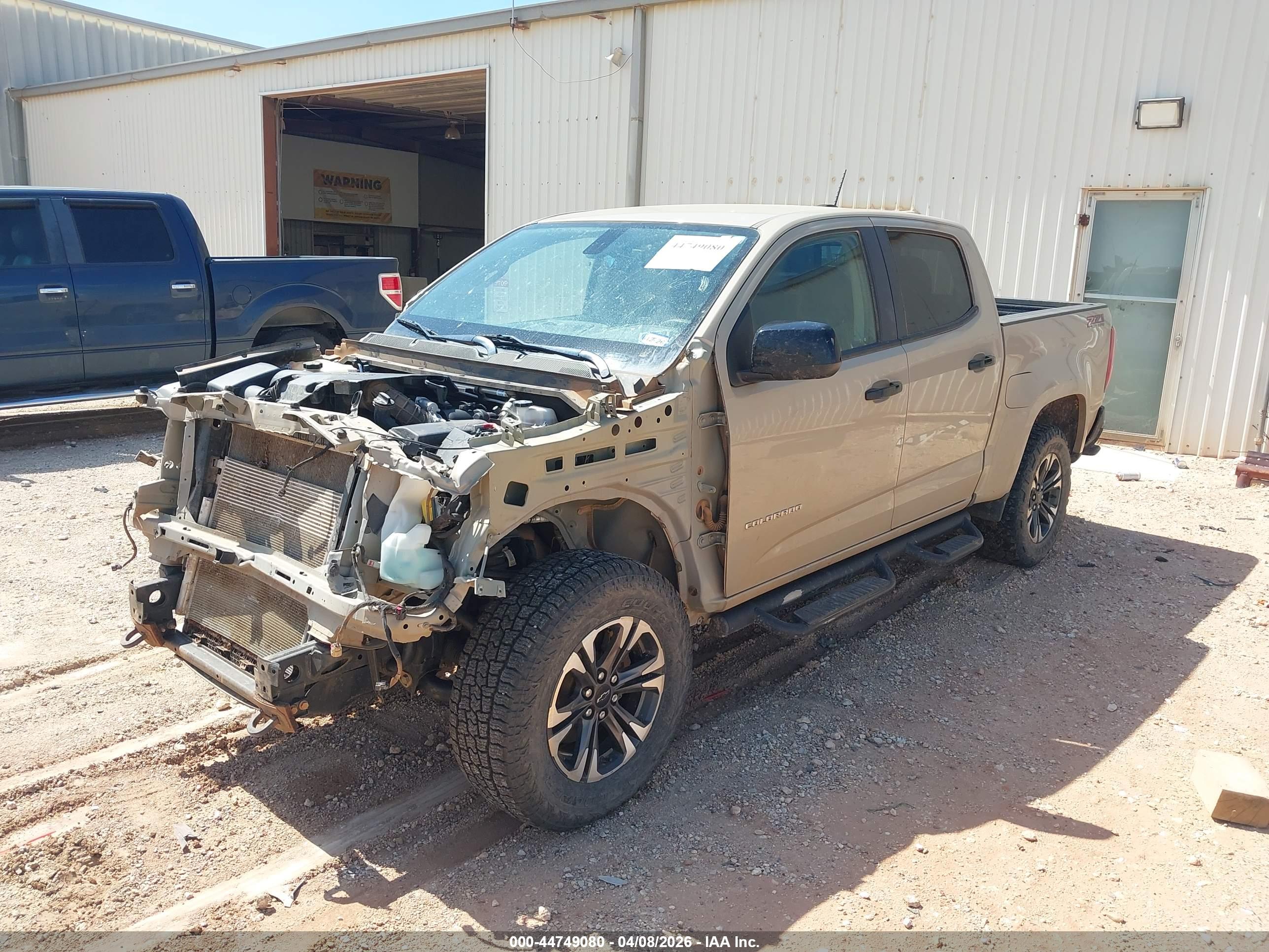 CHEVROLET COLORADO image 2