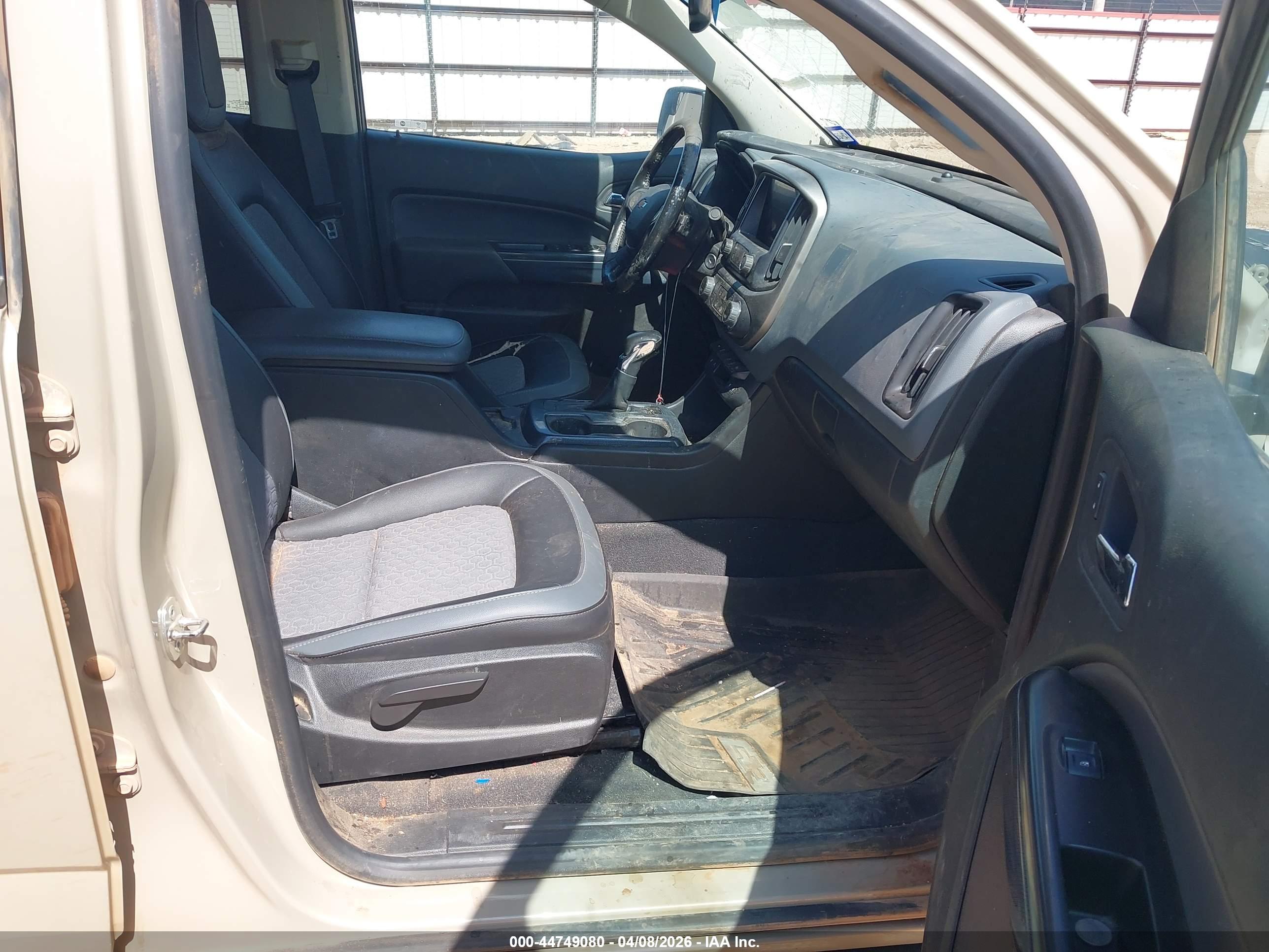 CHEVROLET COLORADO image 5