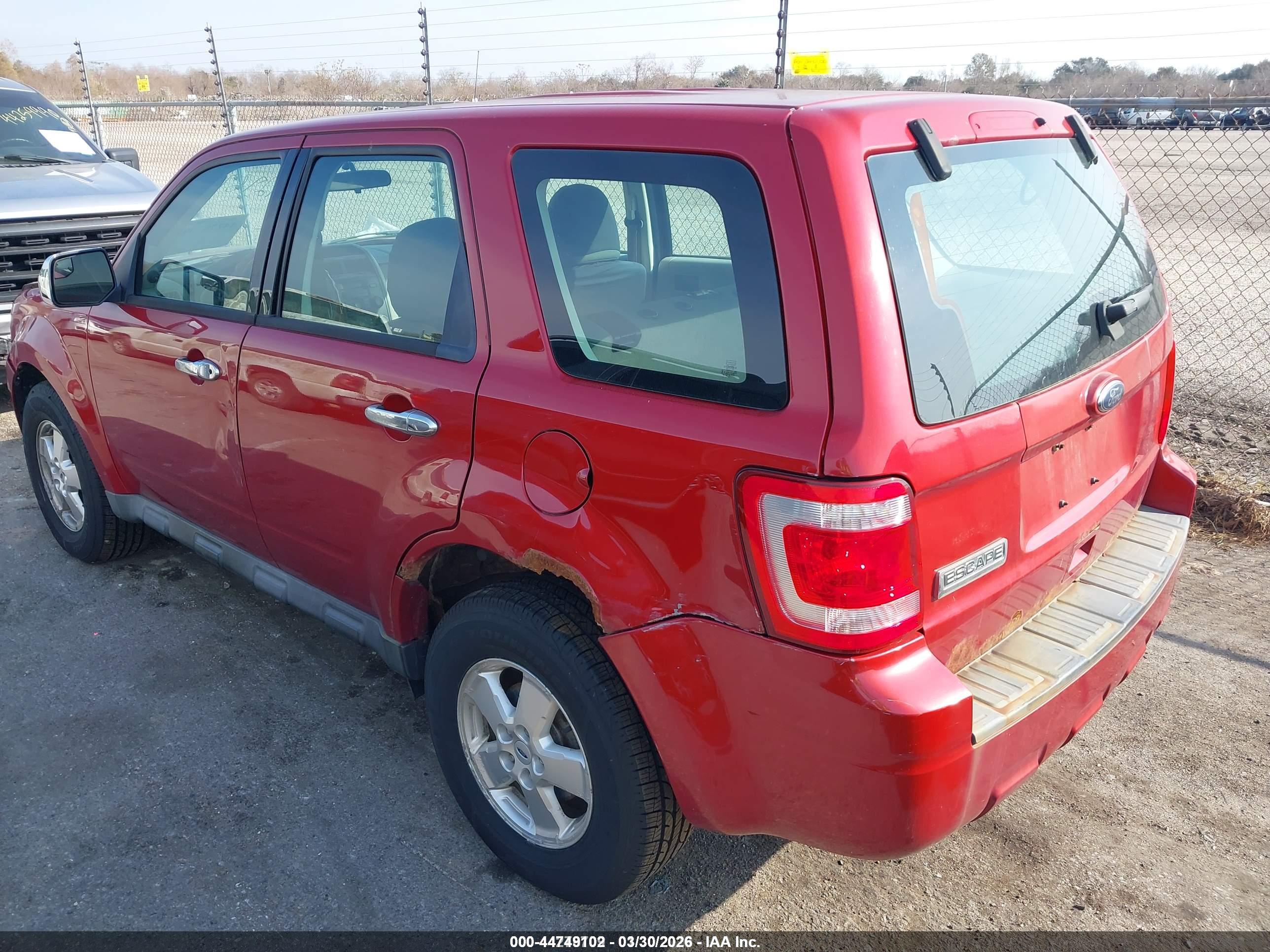 FORD ESCAPE image 3