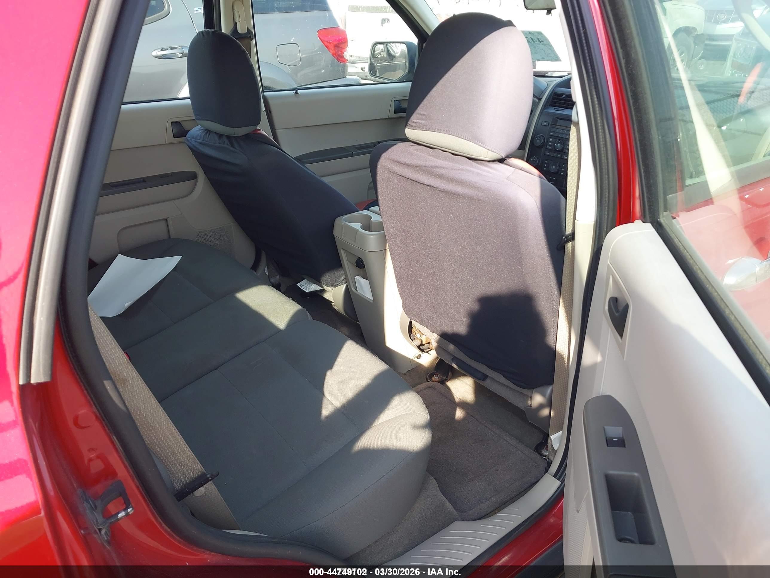 FORD ESCAPE image 8