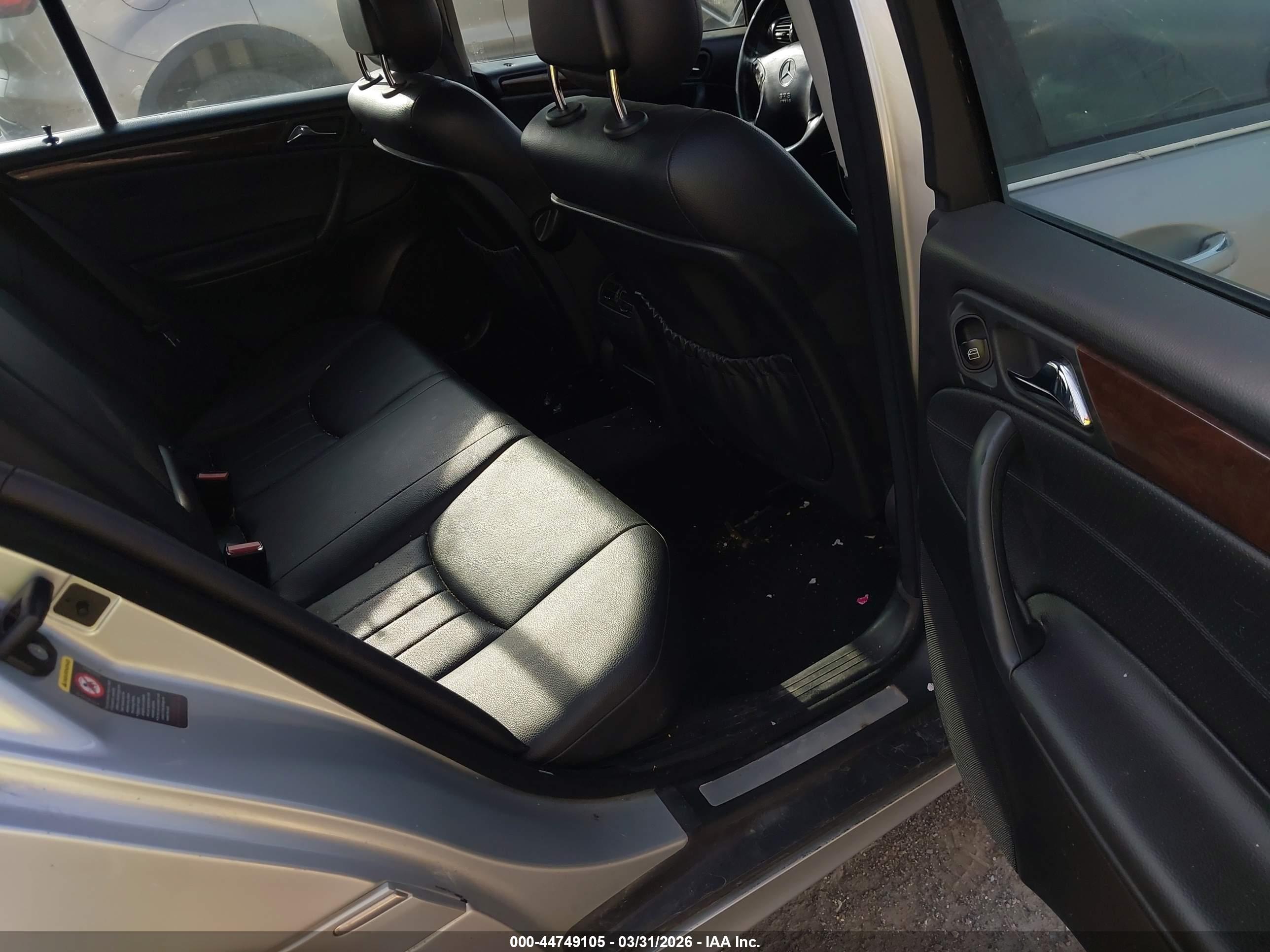 MERCEDES-BENZ C image 8