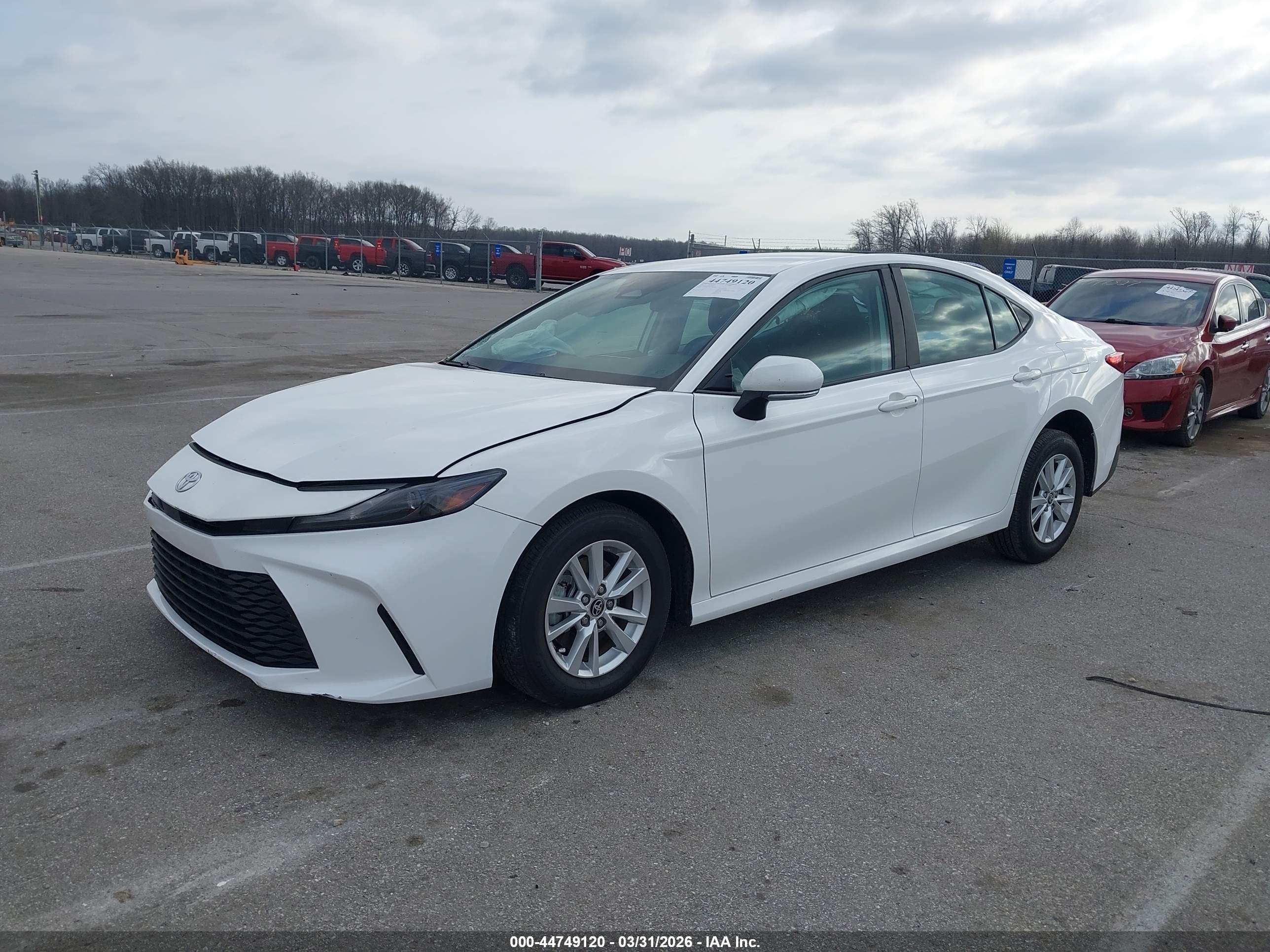 TOYOTA CAMRY image 2