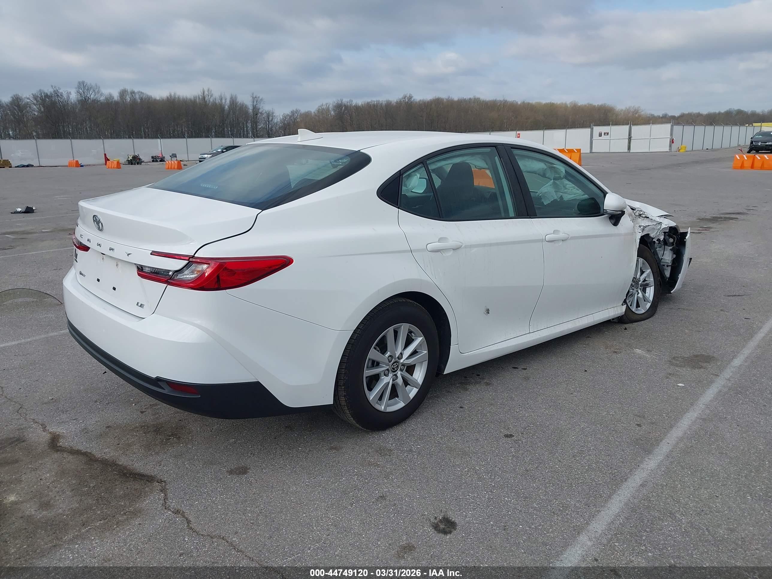 TOYOTA CAMRY image 4
