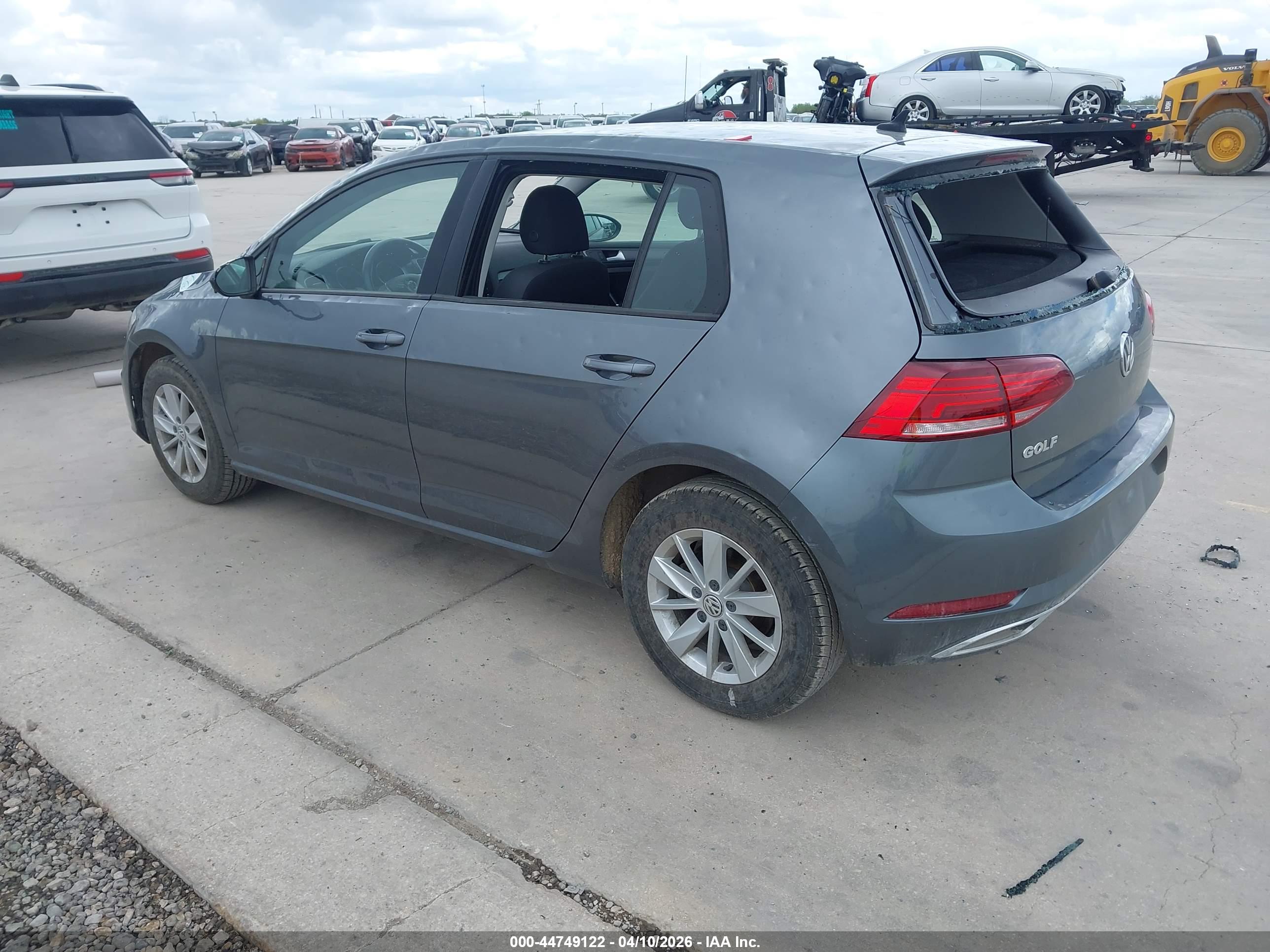 VOLKSWAGEN GOLF image 3
