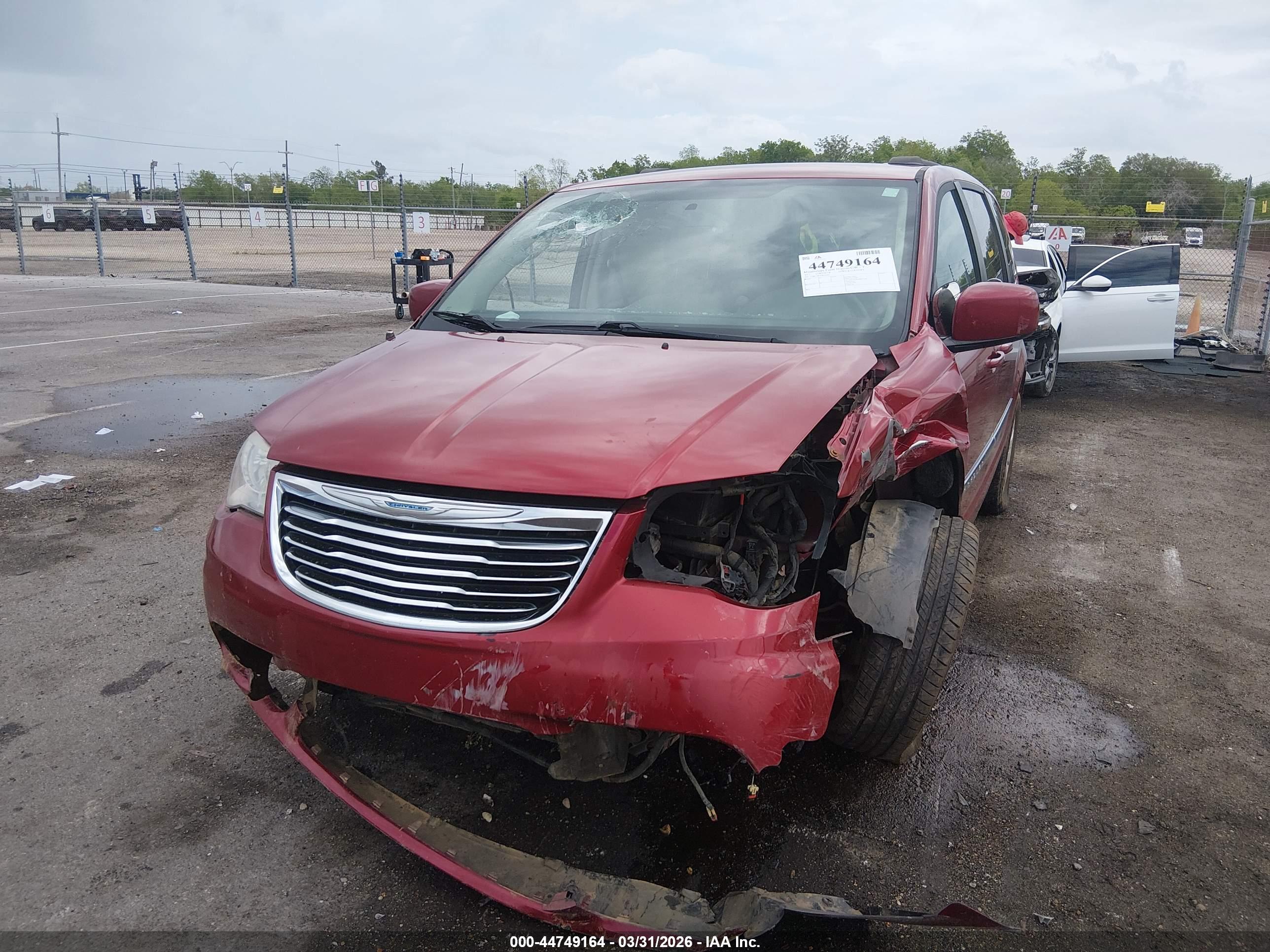 CHRYSLER TOWN image 2