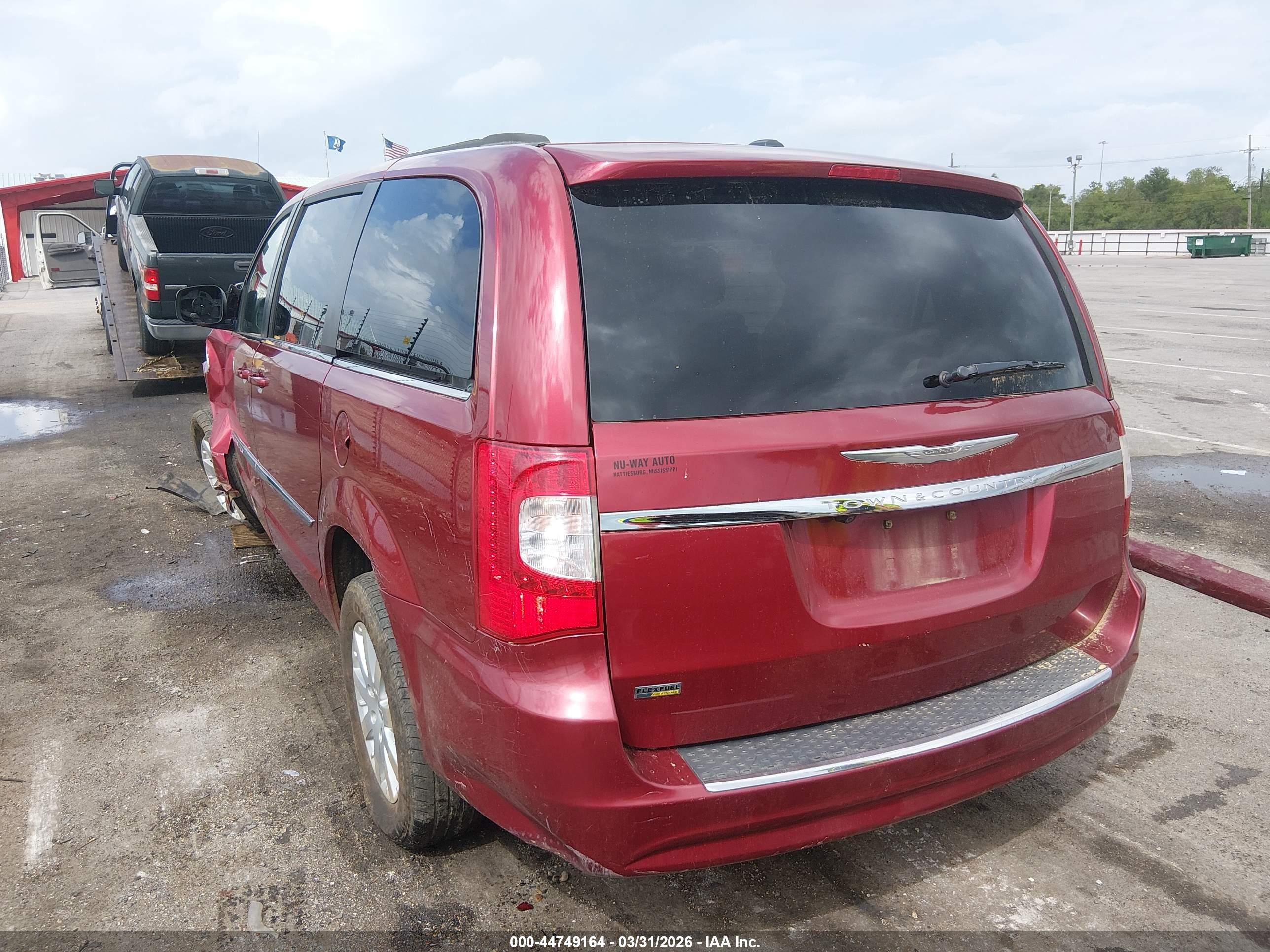 CHRYSLER TOWN image 3