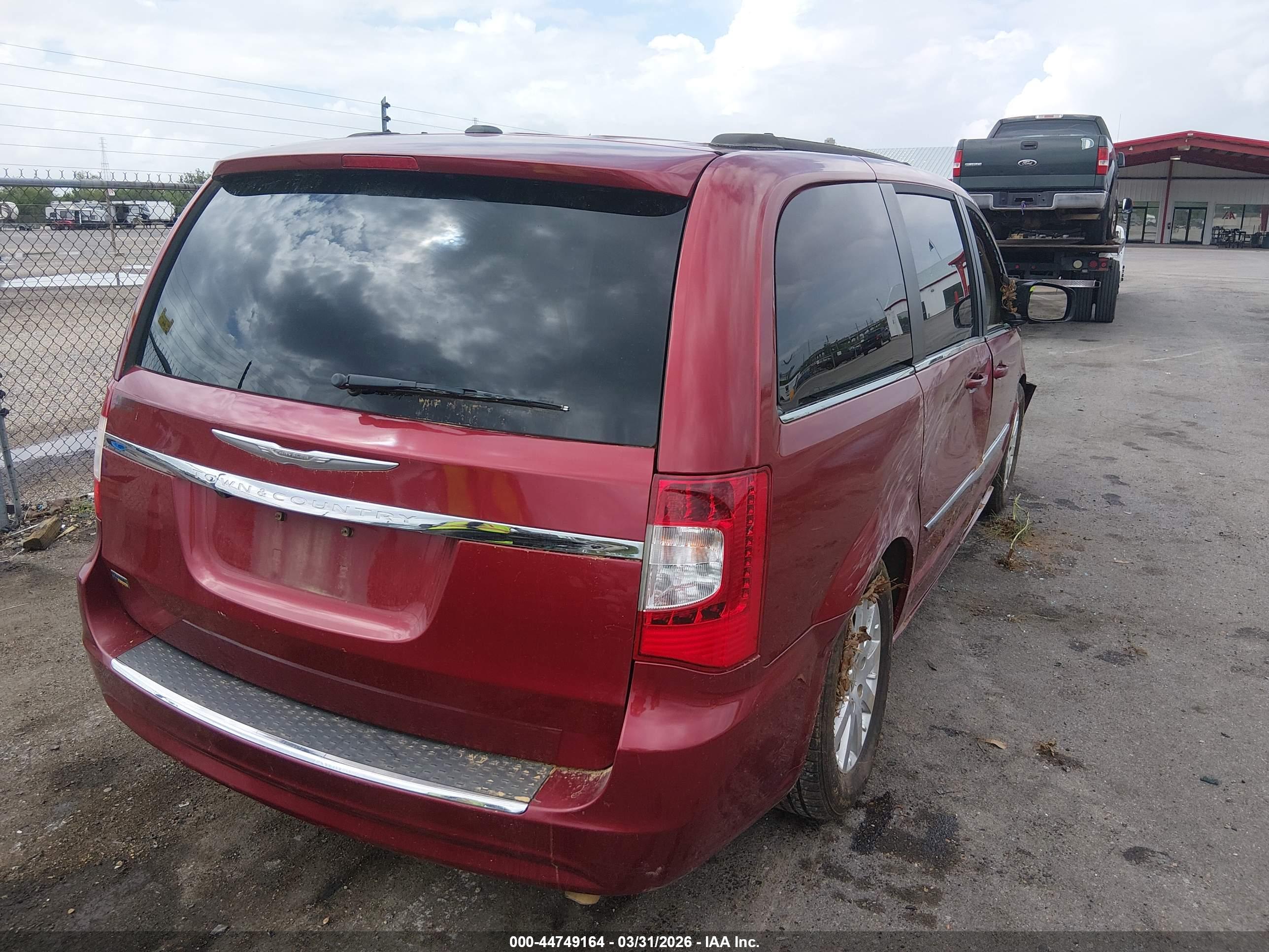 CHRYSLER TOWN image 4