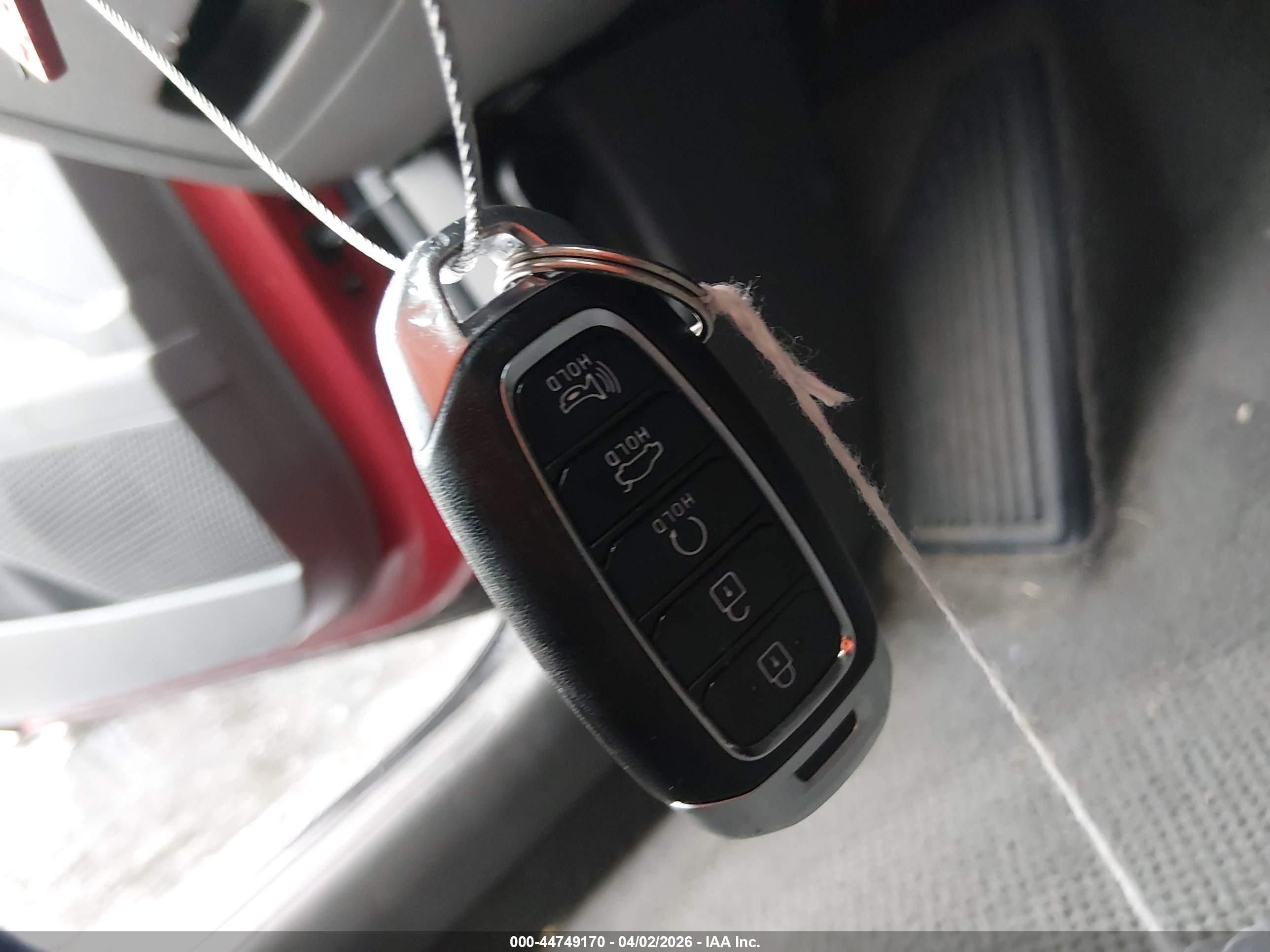 HYUNDAI ELANTRA image 11