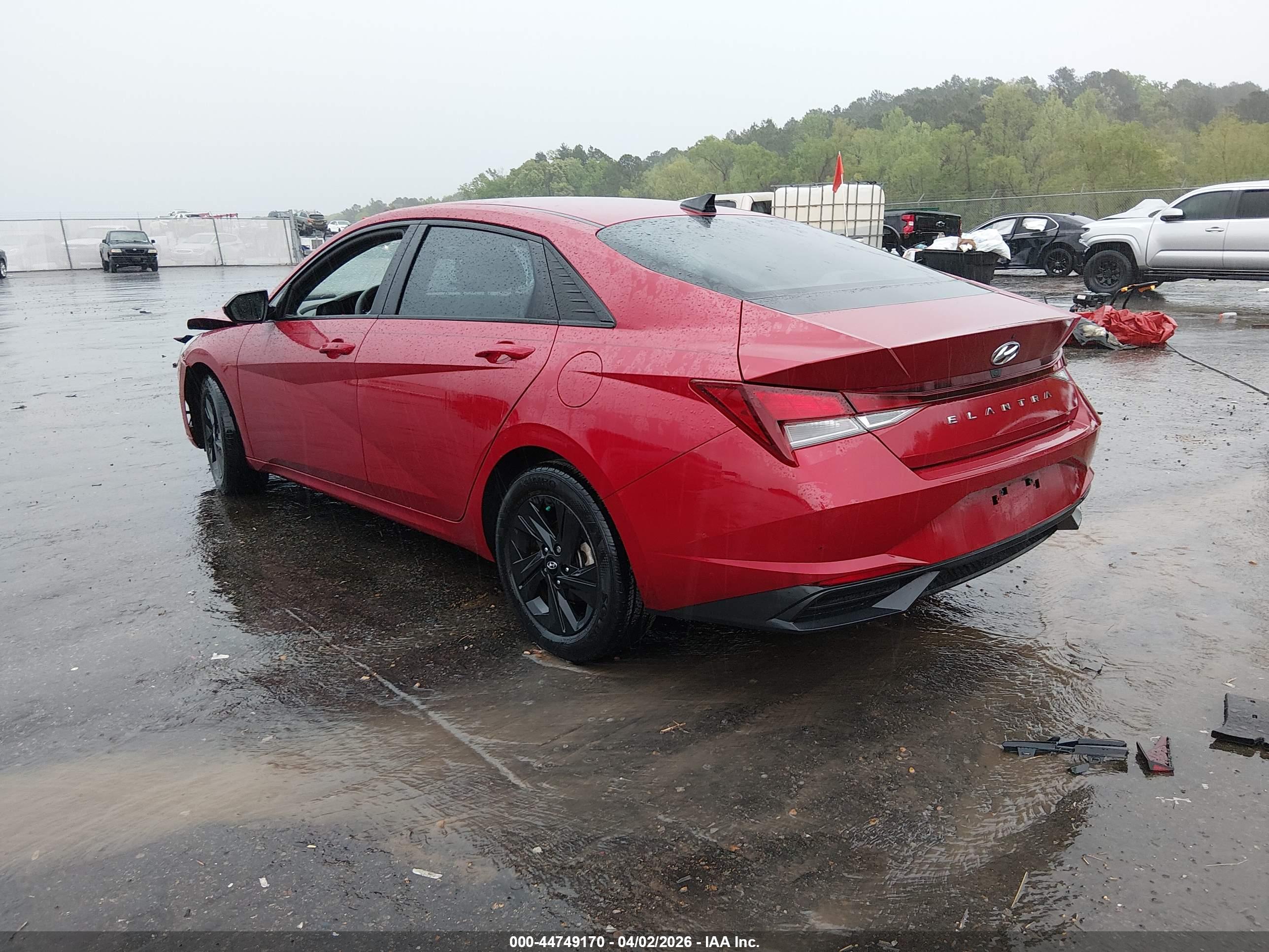 HYUNDAI ELANTRA image 3