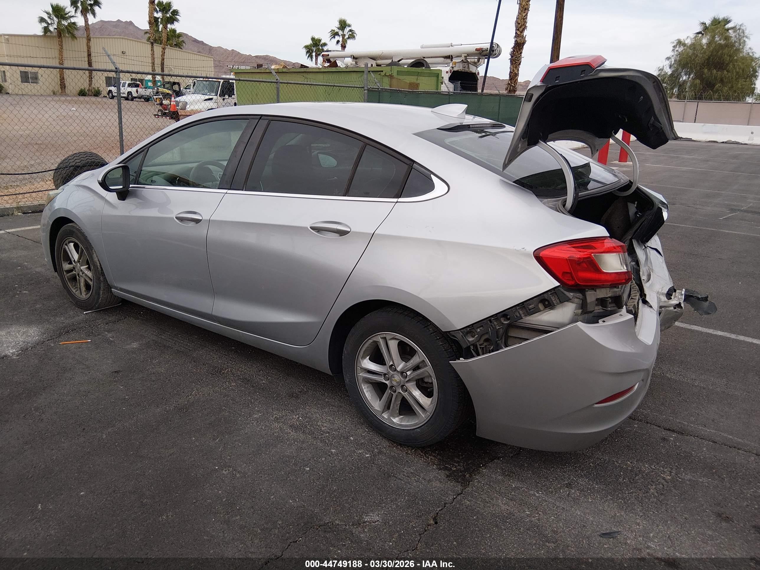 CHEVROLET CRUZE image 3