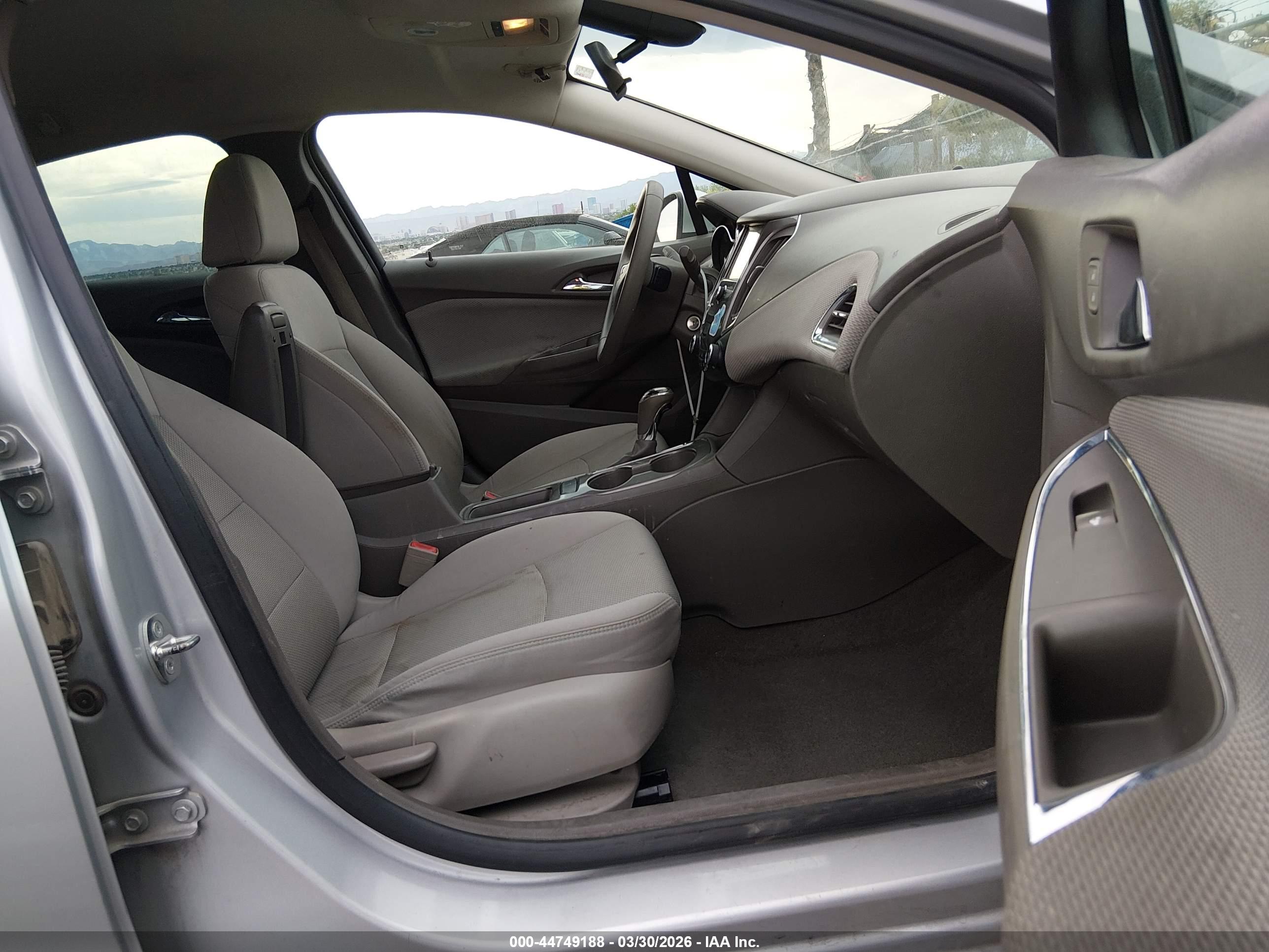 CHEVROLET CRUZE image 5