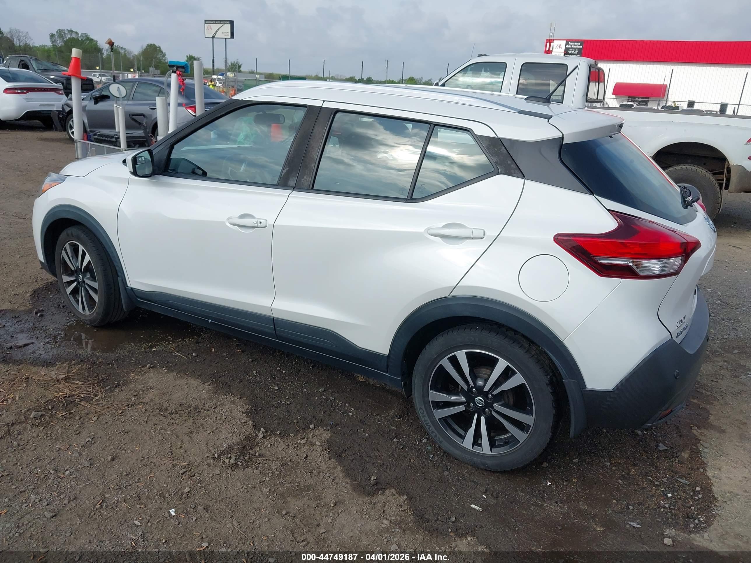 NISSAN KICKS image 3