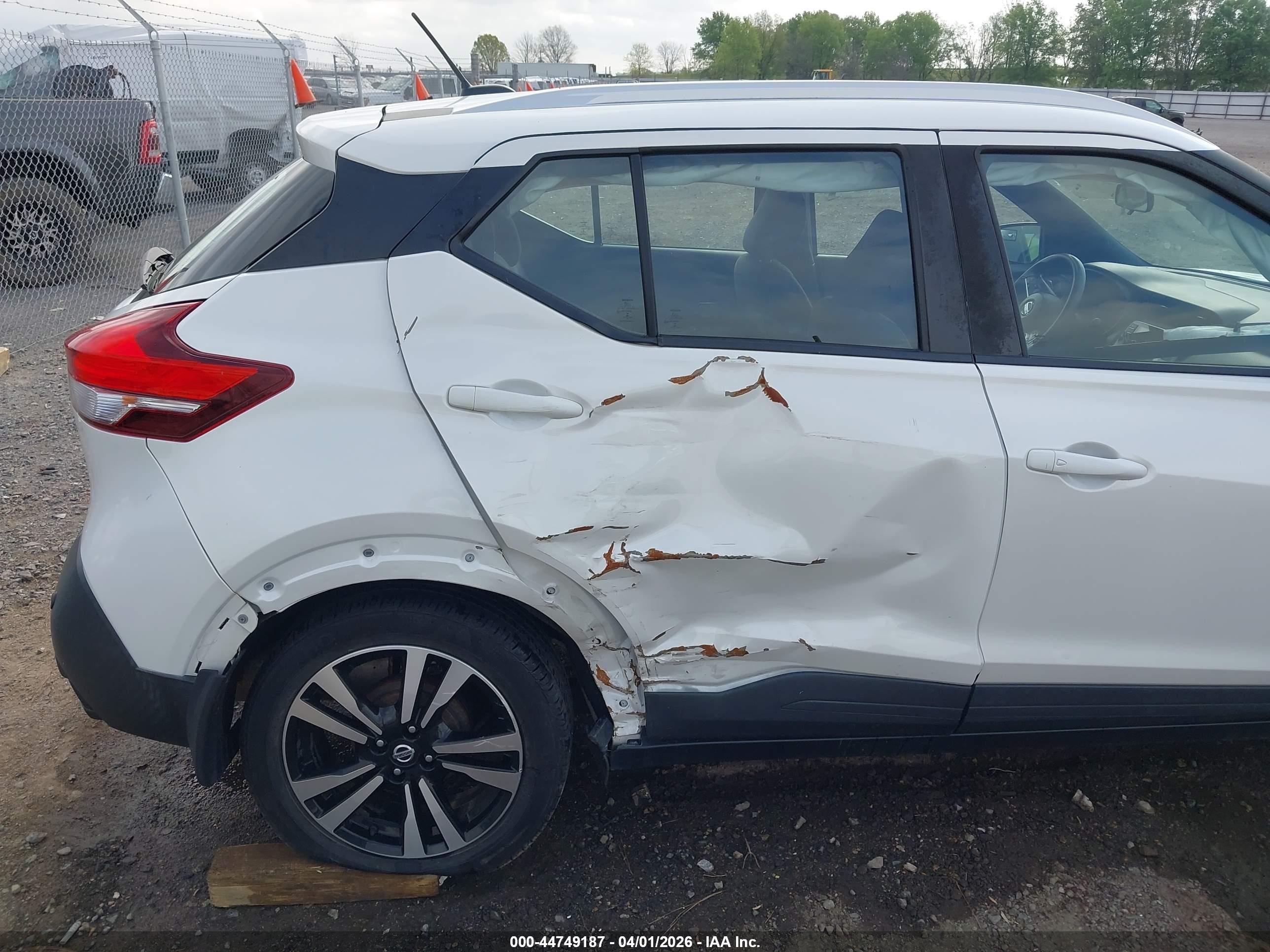 NISSAN KICKS image 6