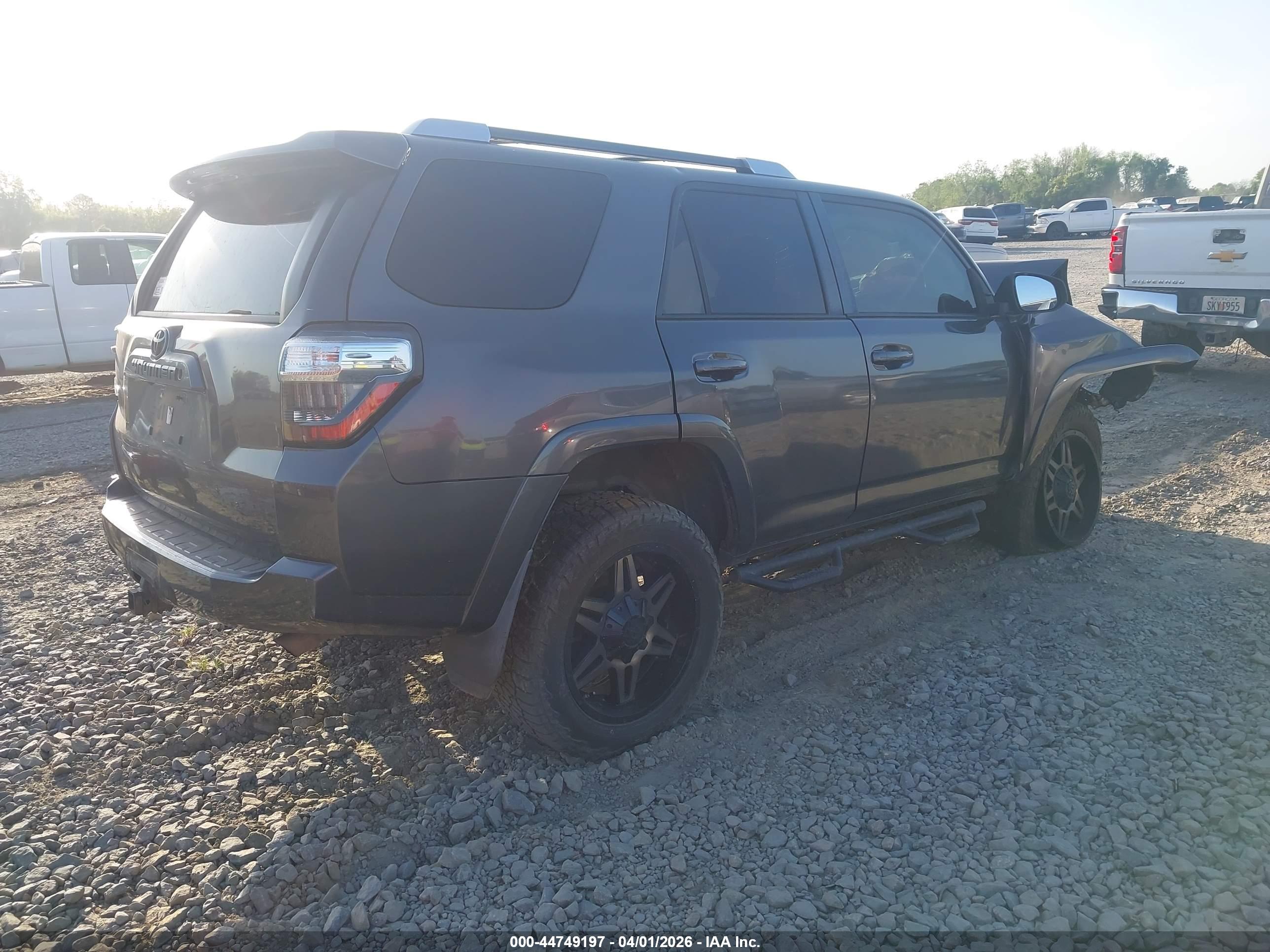 TOYOTA 4RUNNER image 4