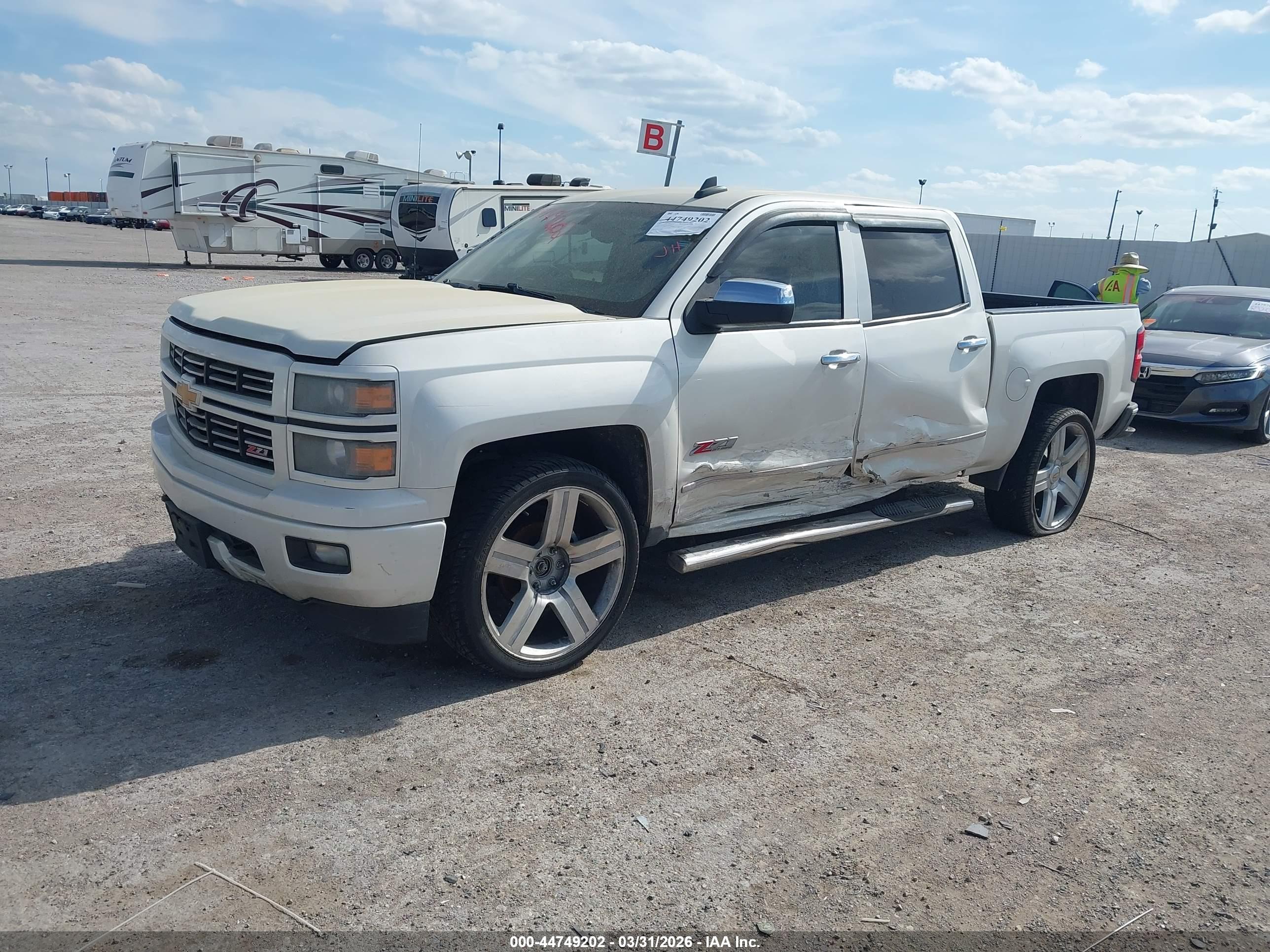 CHEVROLET SILVERADO image 2