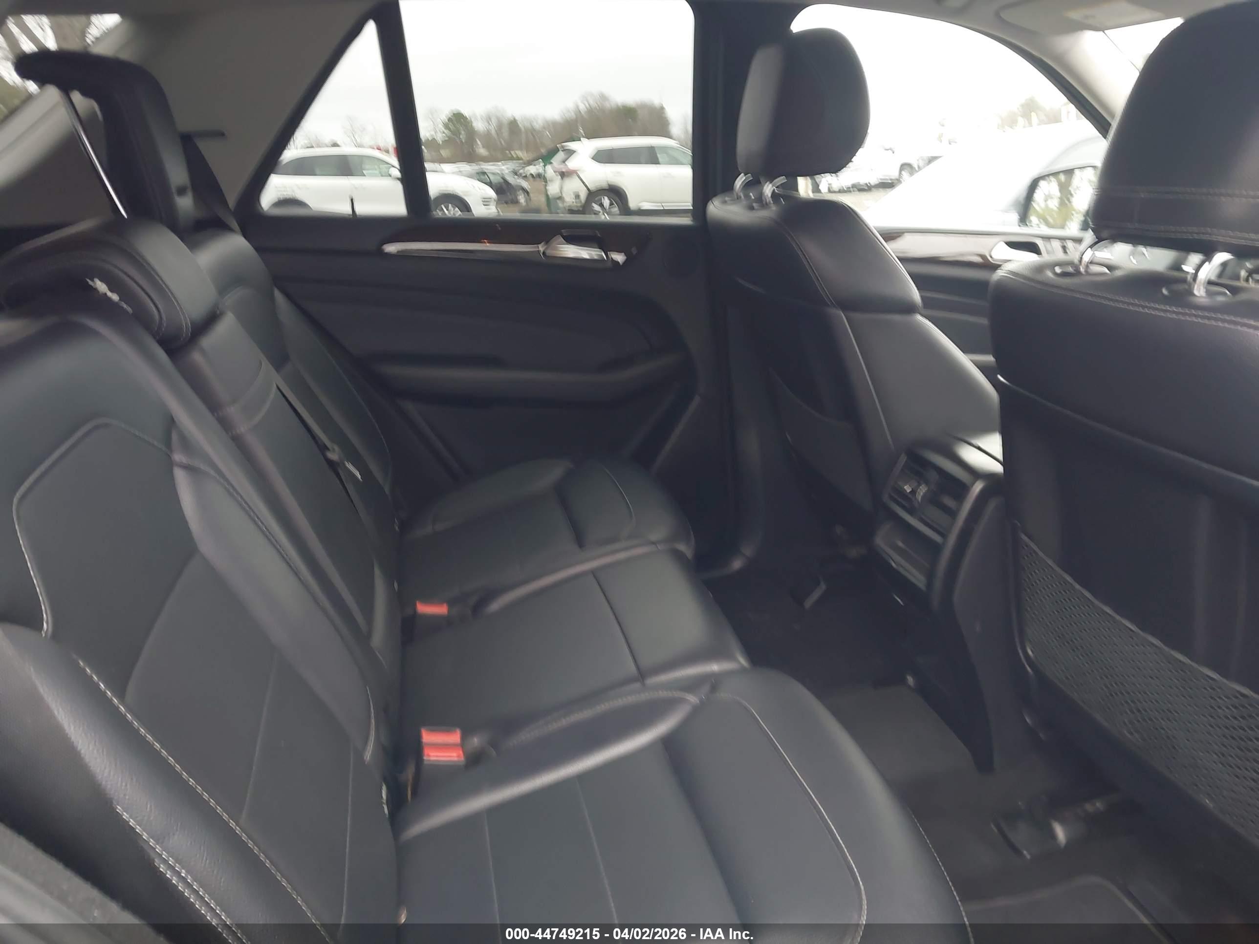 MERCEDES-BENZ ML image 8