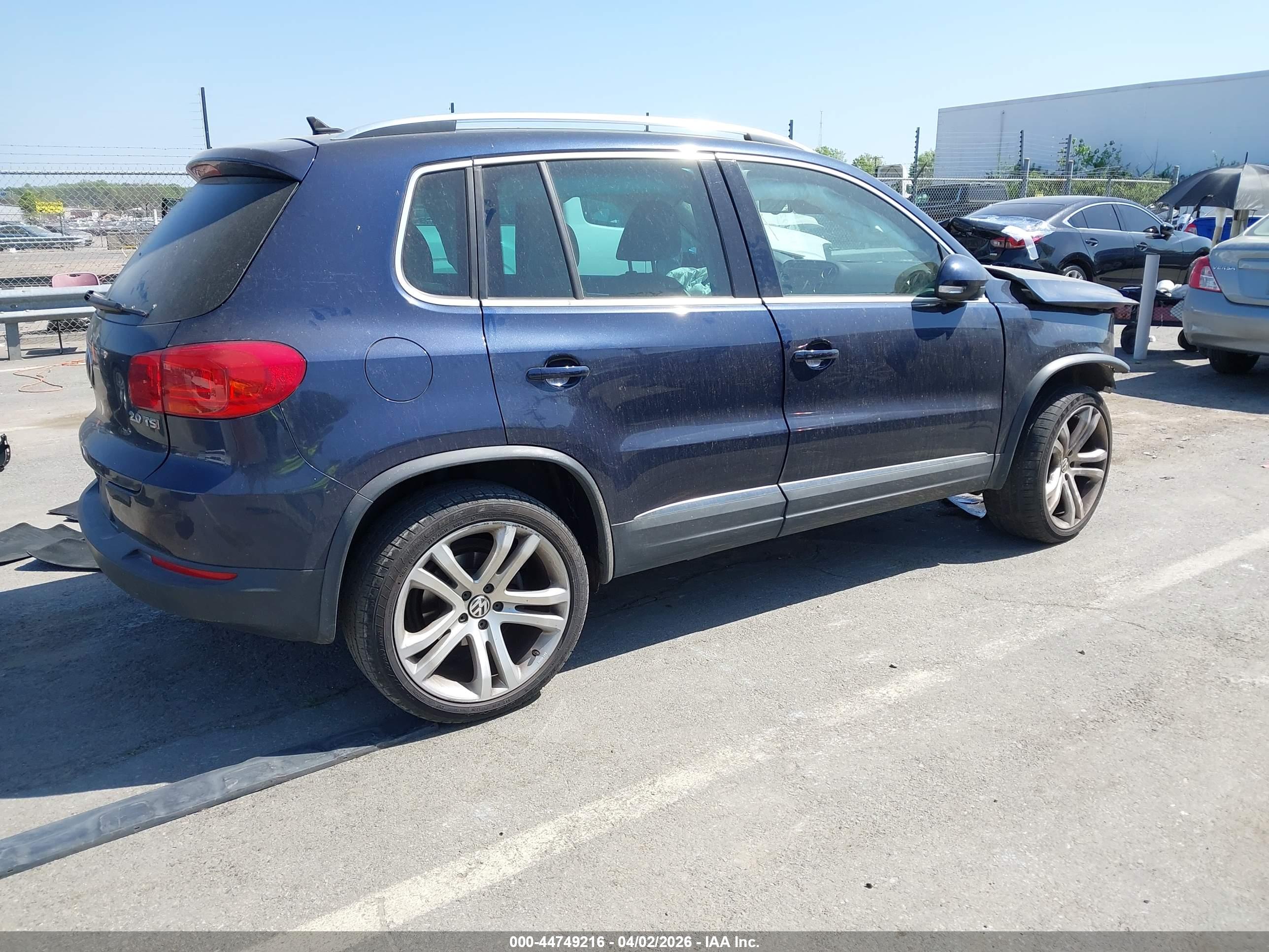 VOLKSWAGEN TIGUAN image 4