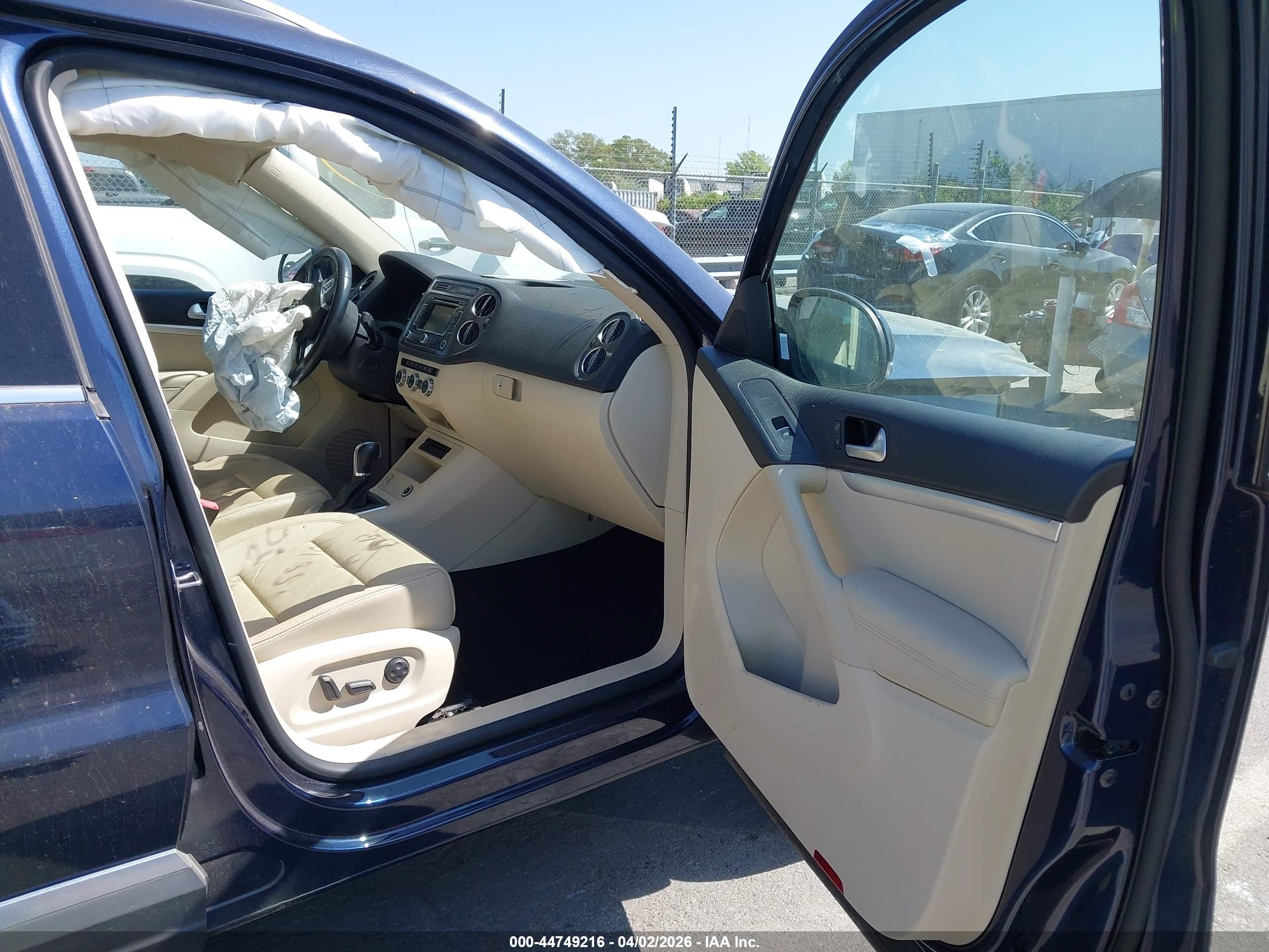 VOLKSWAGEN TIGUAN image 5