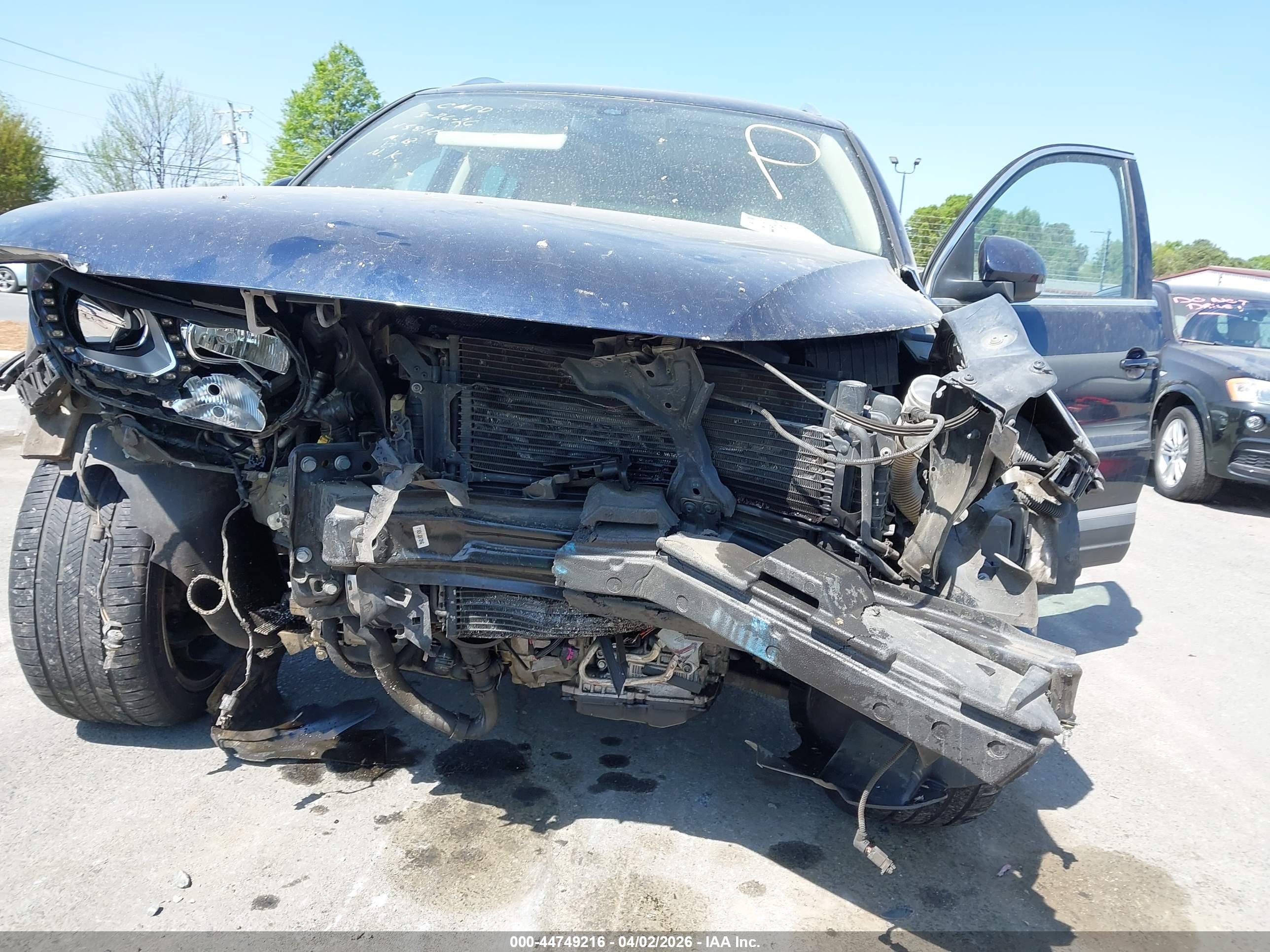 VOLKSWAGEN TIGUAN image 6