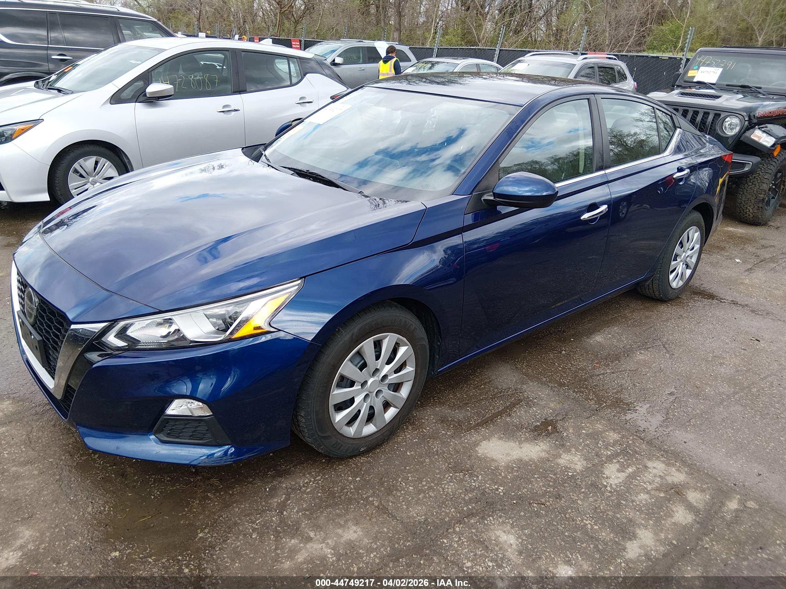 NISSAN ALTIMA image 2