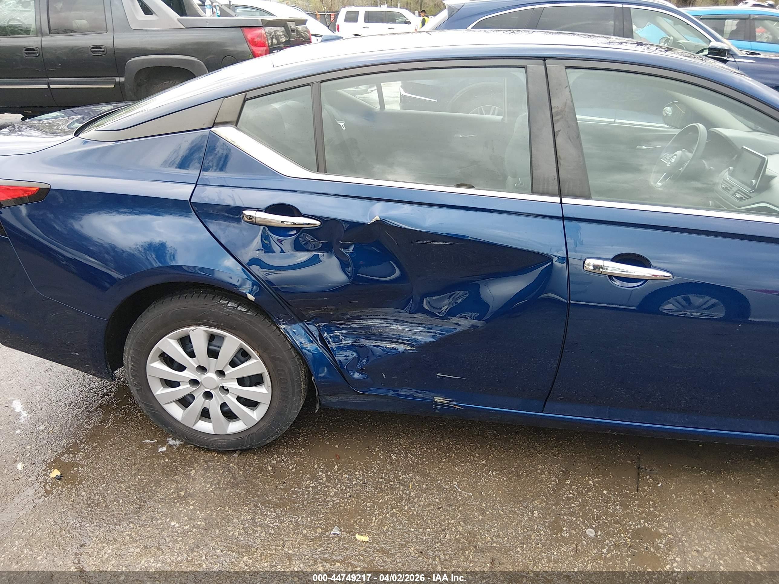 NISSAN ALTIMA image 6