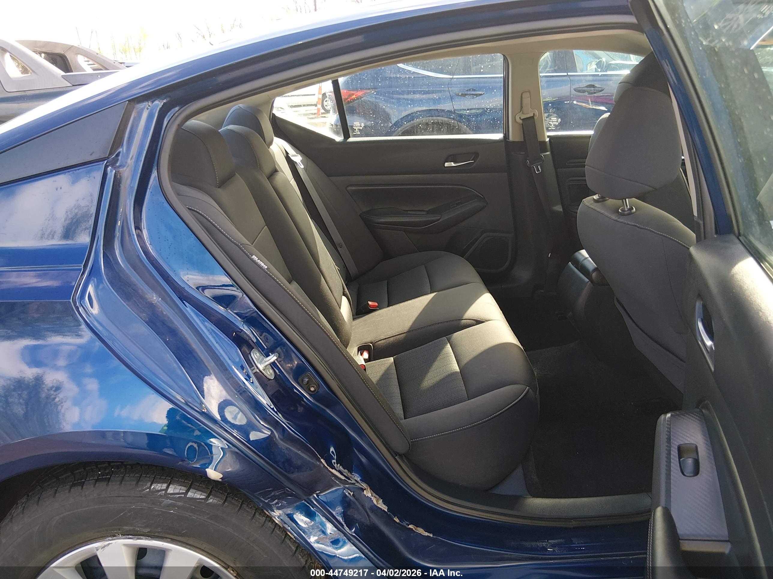 NISSAN ALTIMA image 8