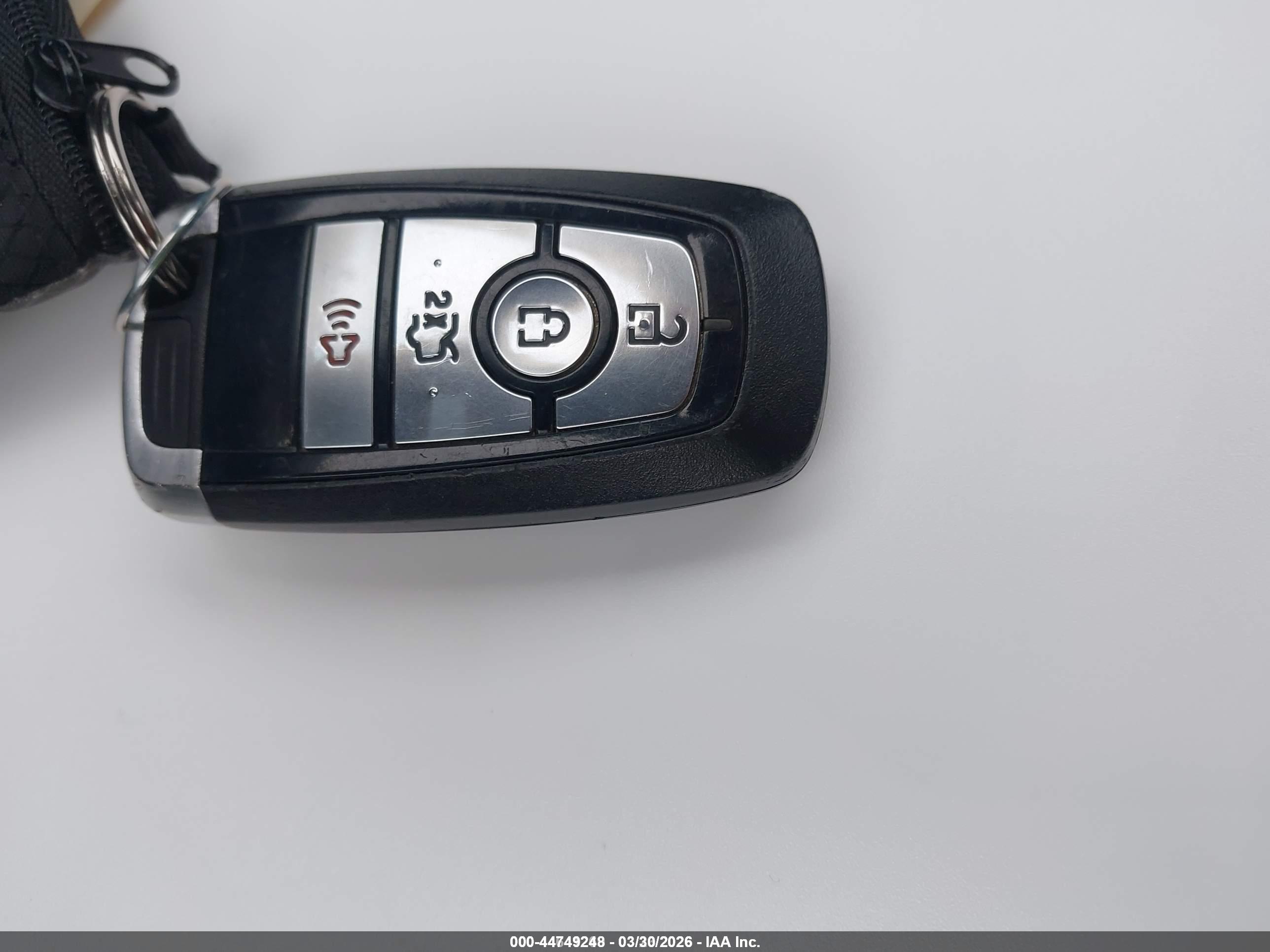 FORD FUSION image 11