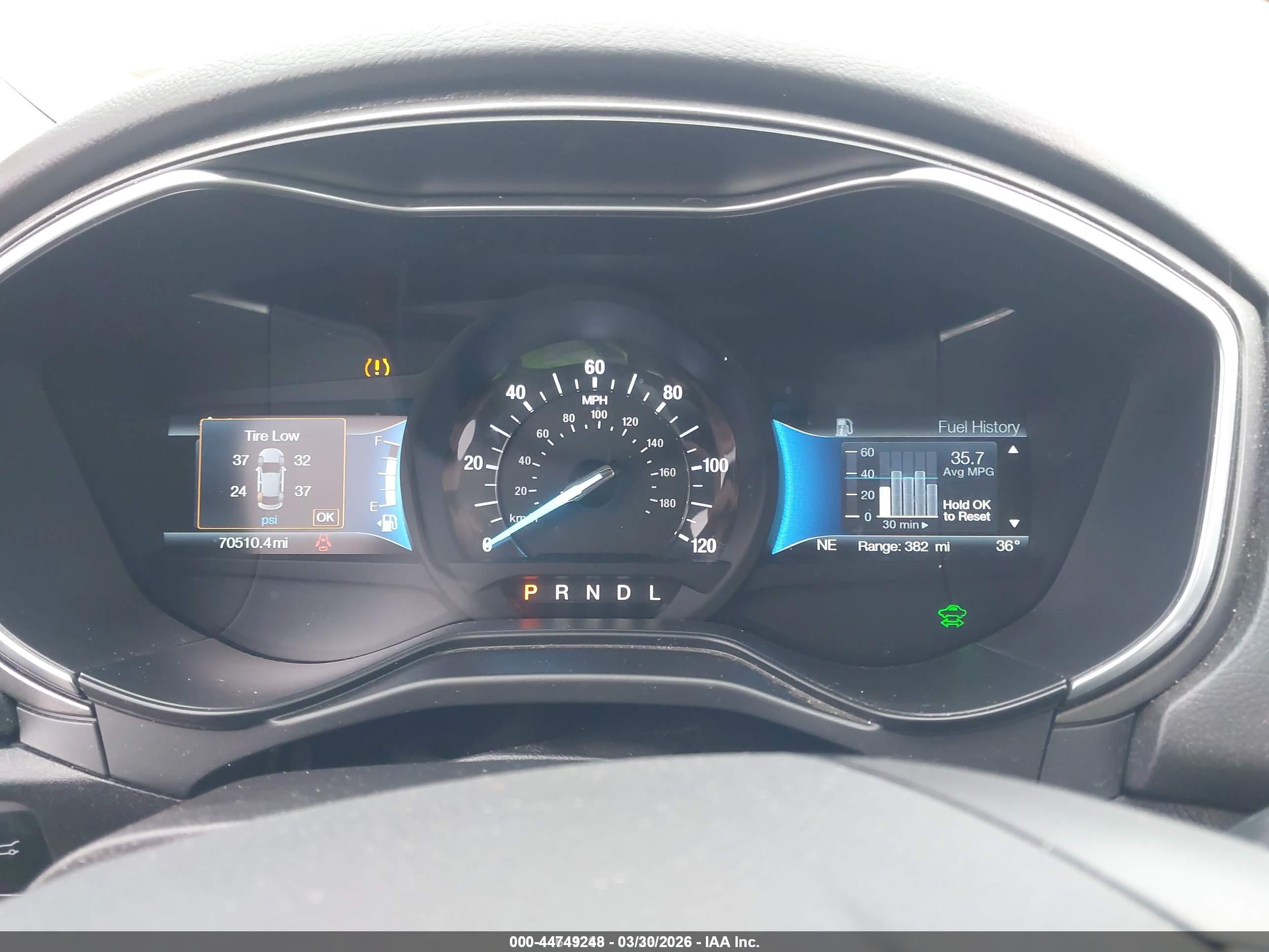 FORD FUSION image 7