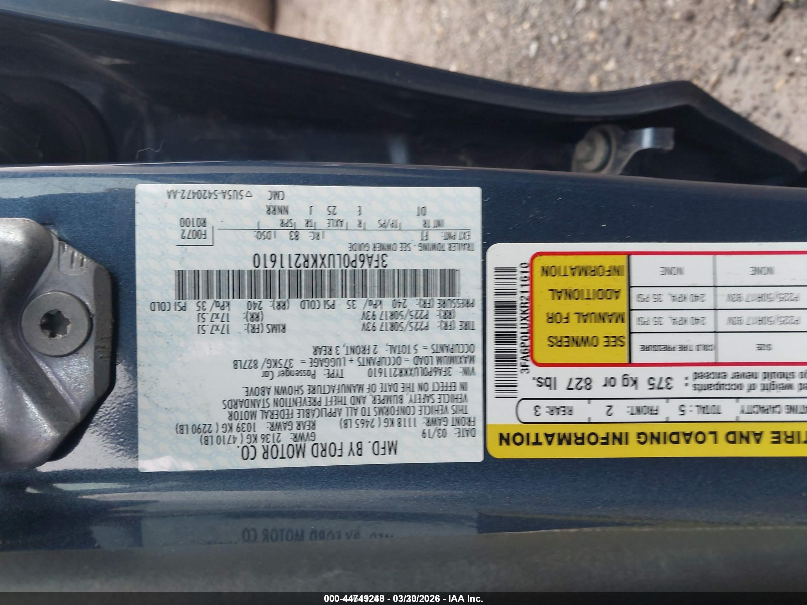 FORD FUSION image 9