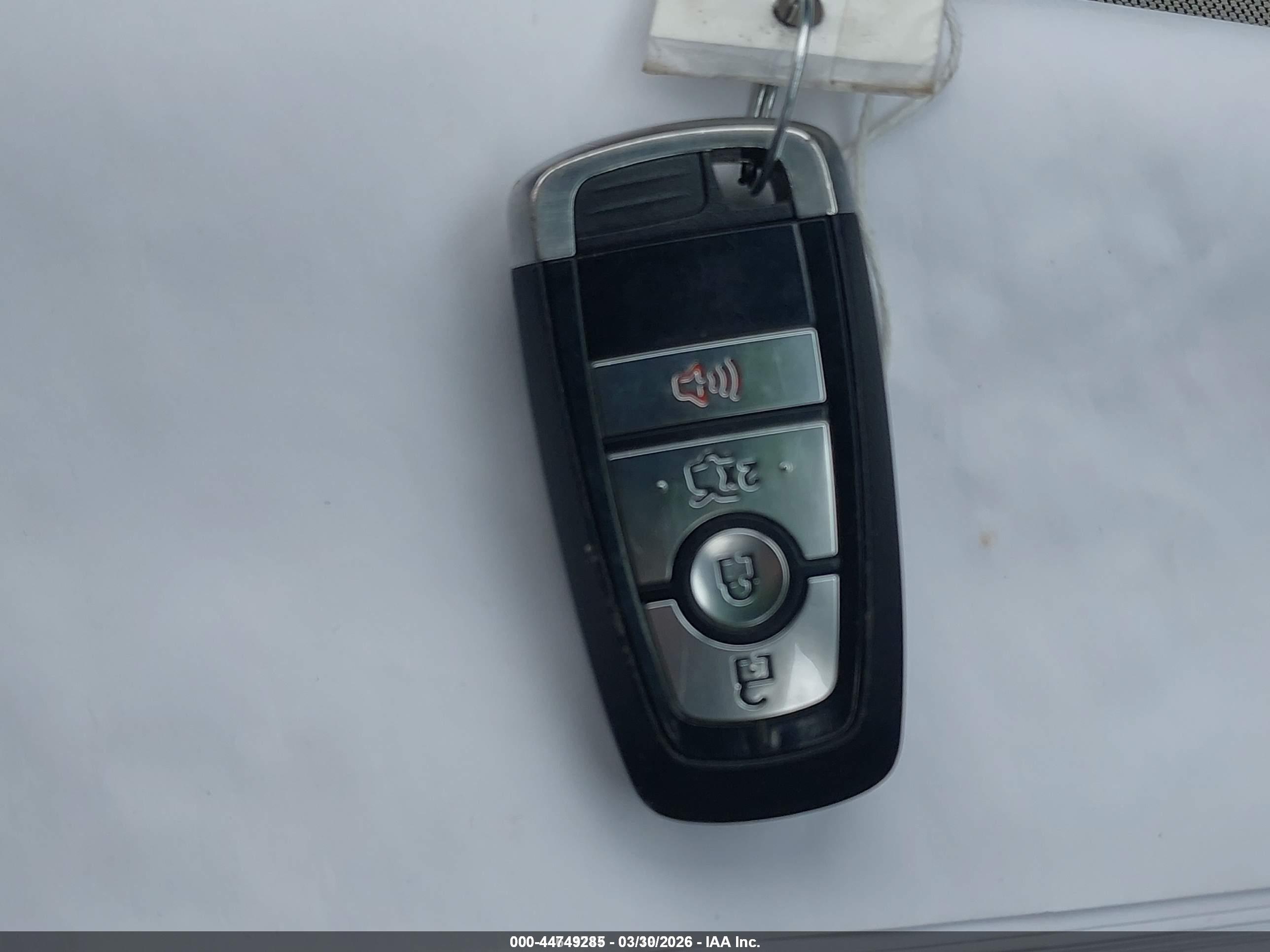 FORD FUSION image 11