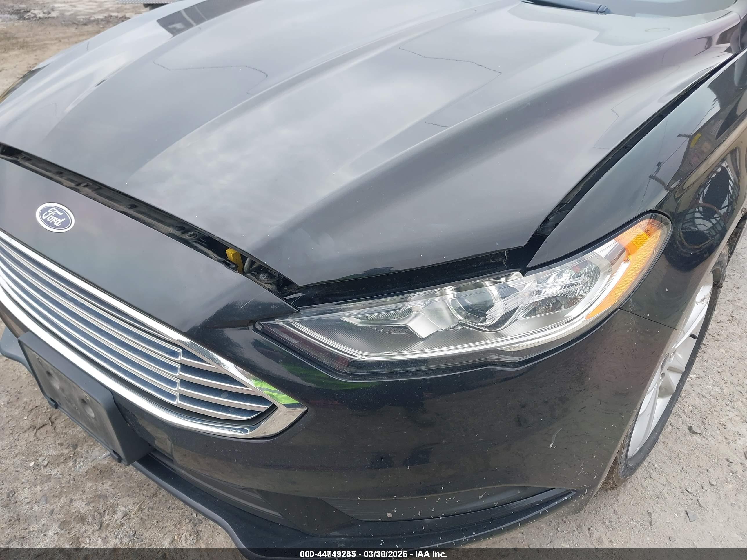 FORD FUSION image 6