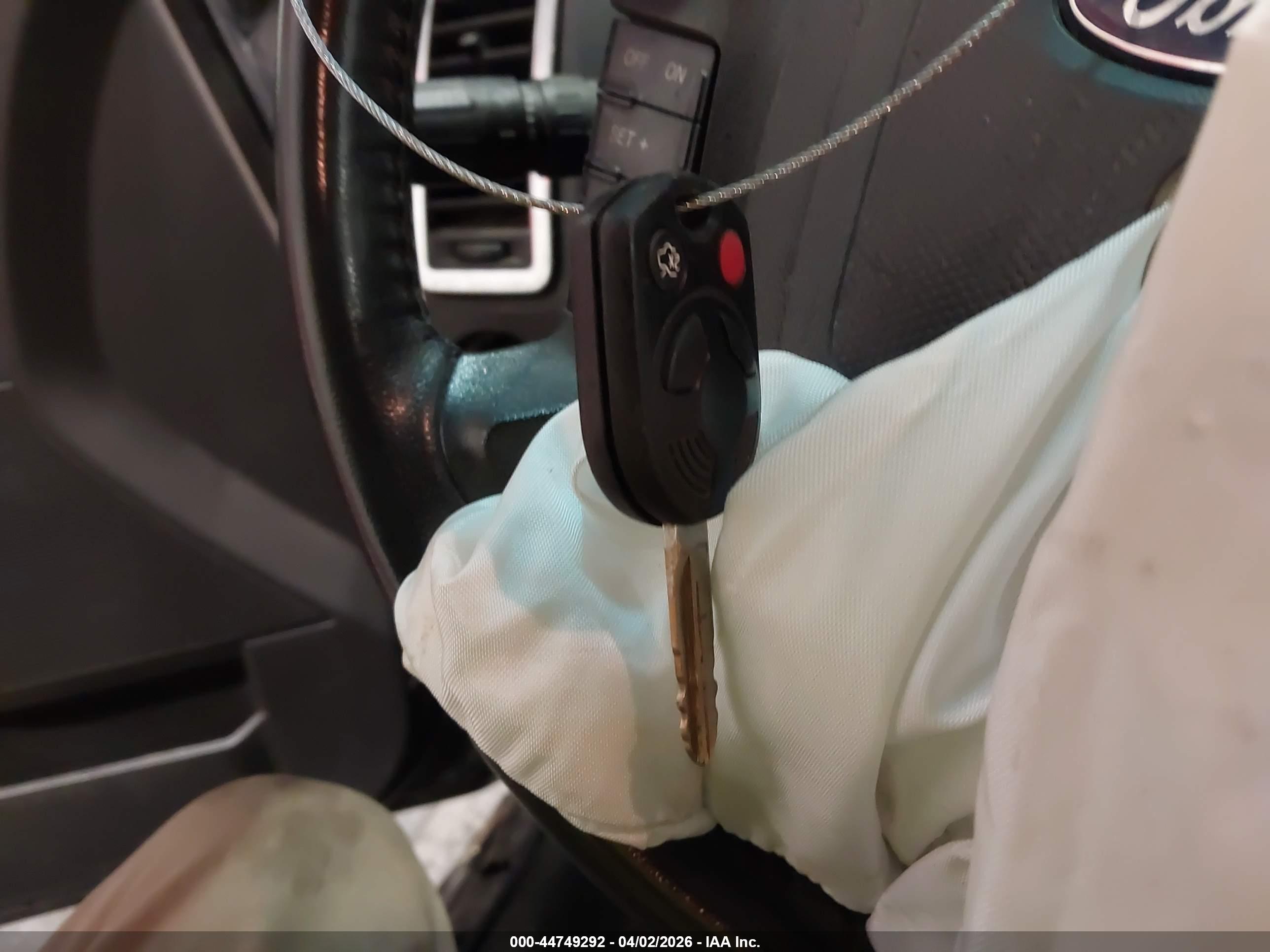 FORD ESCAPE image 11