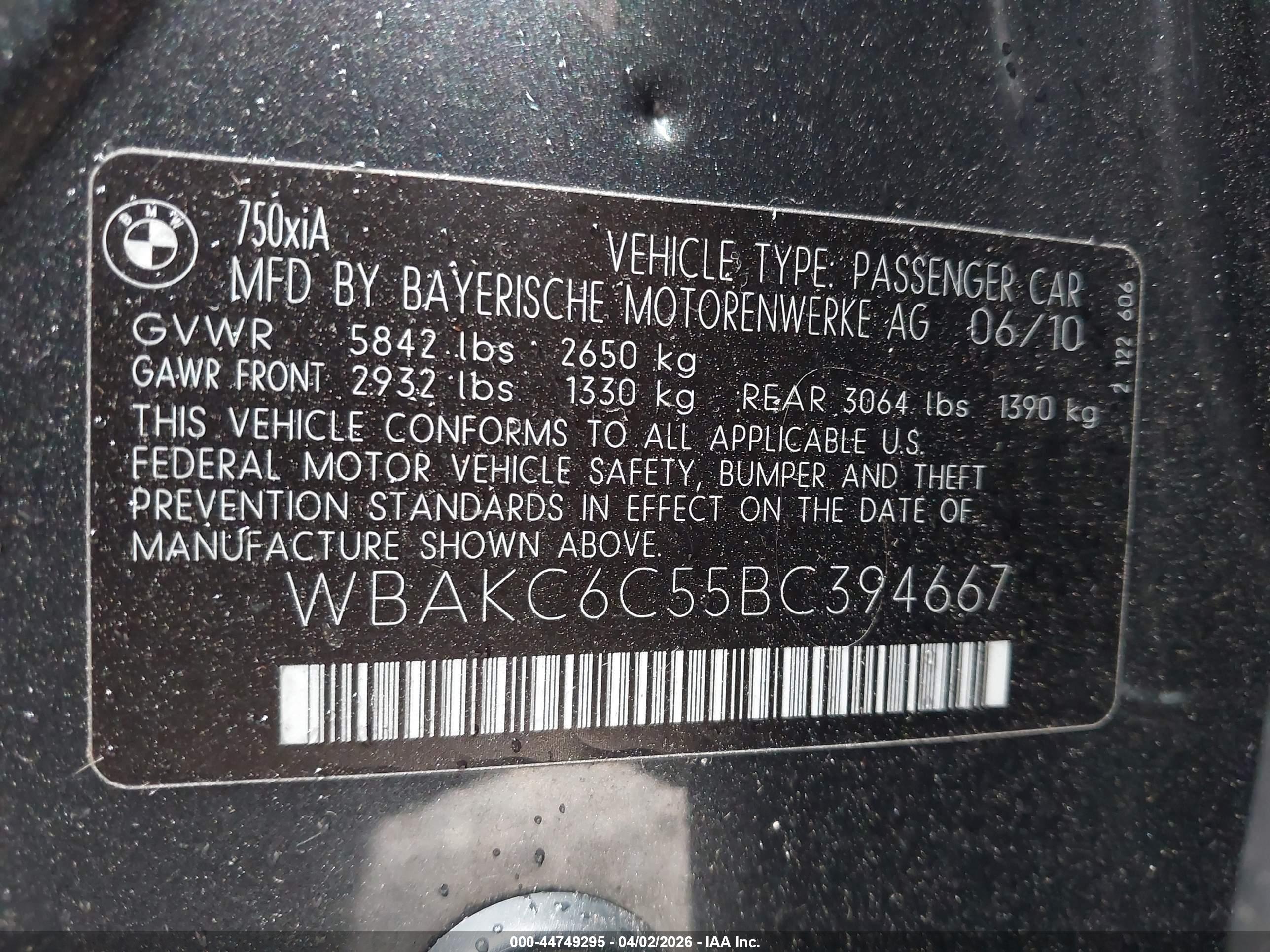 BMW 750I image 9