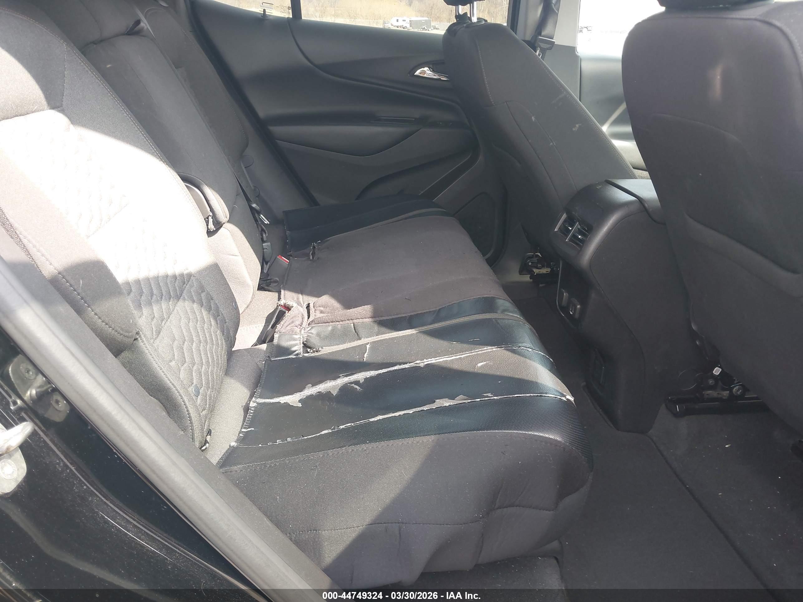 CHEVROLET EQUINOX image 8