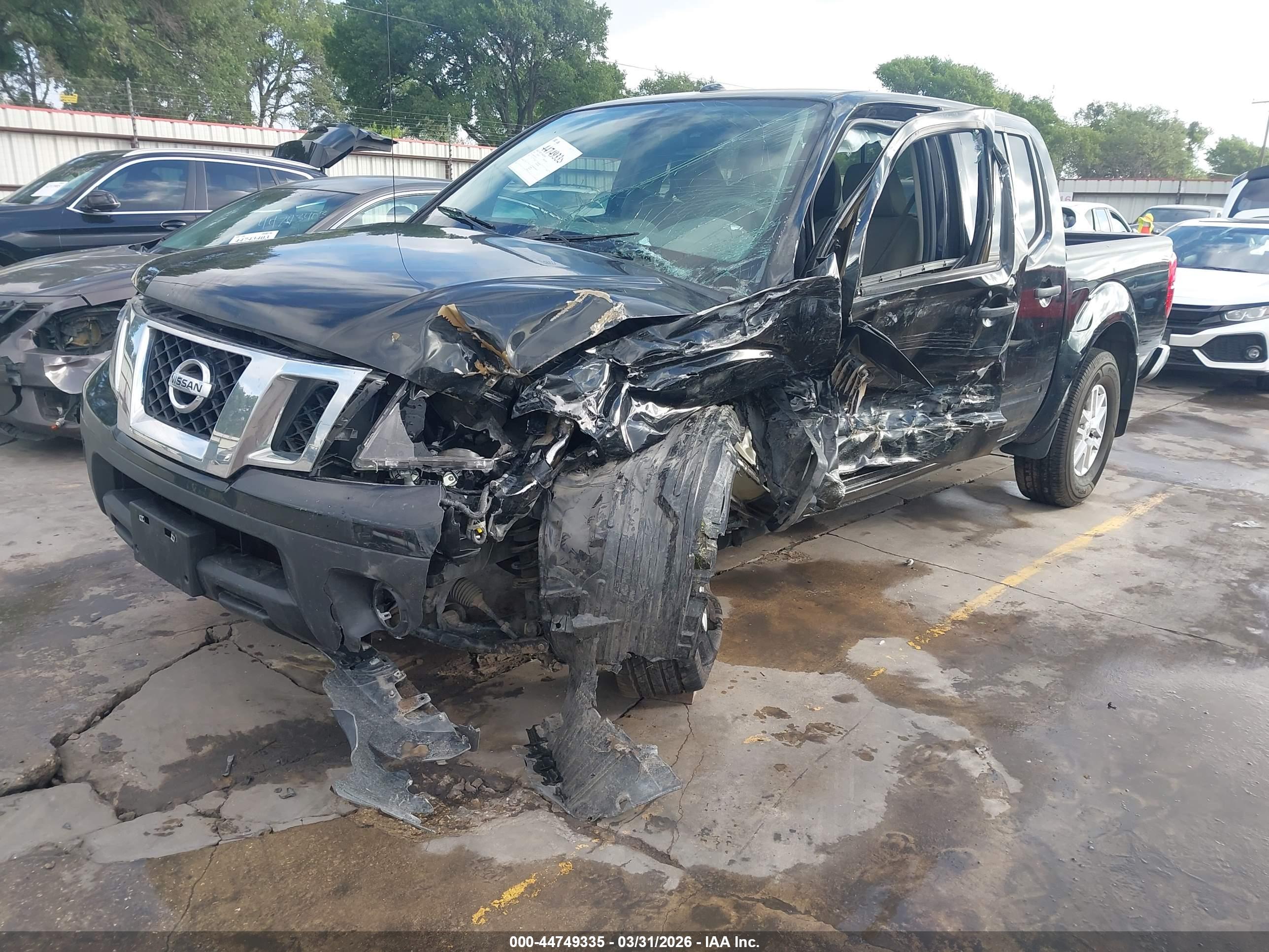 NISSAN FRONTIER image 2