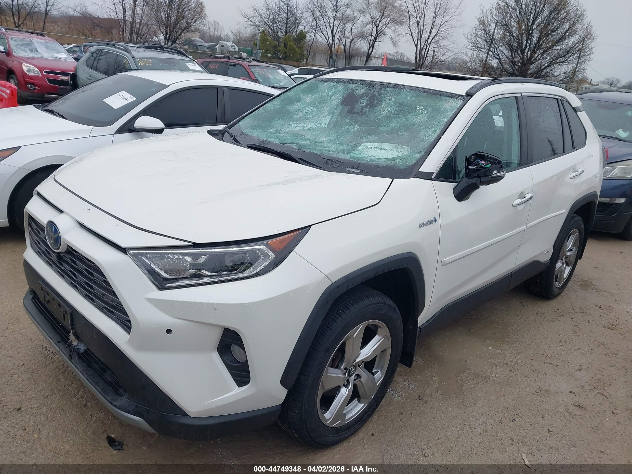 TOYOTA RAV4 image 2