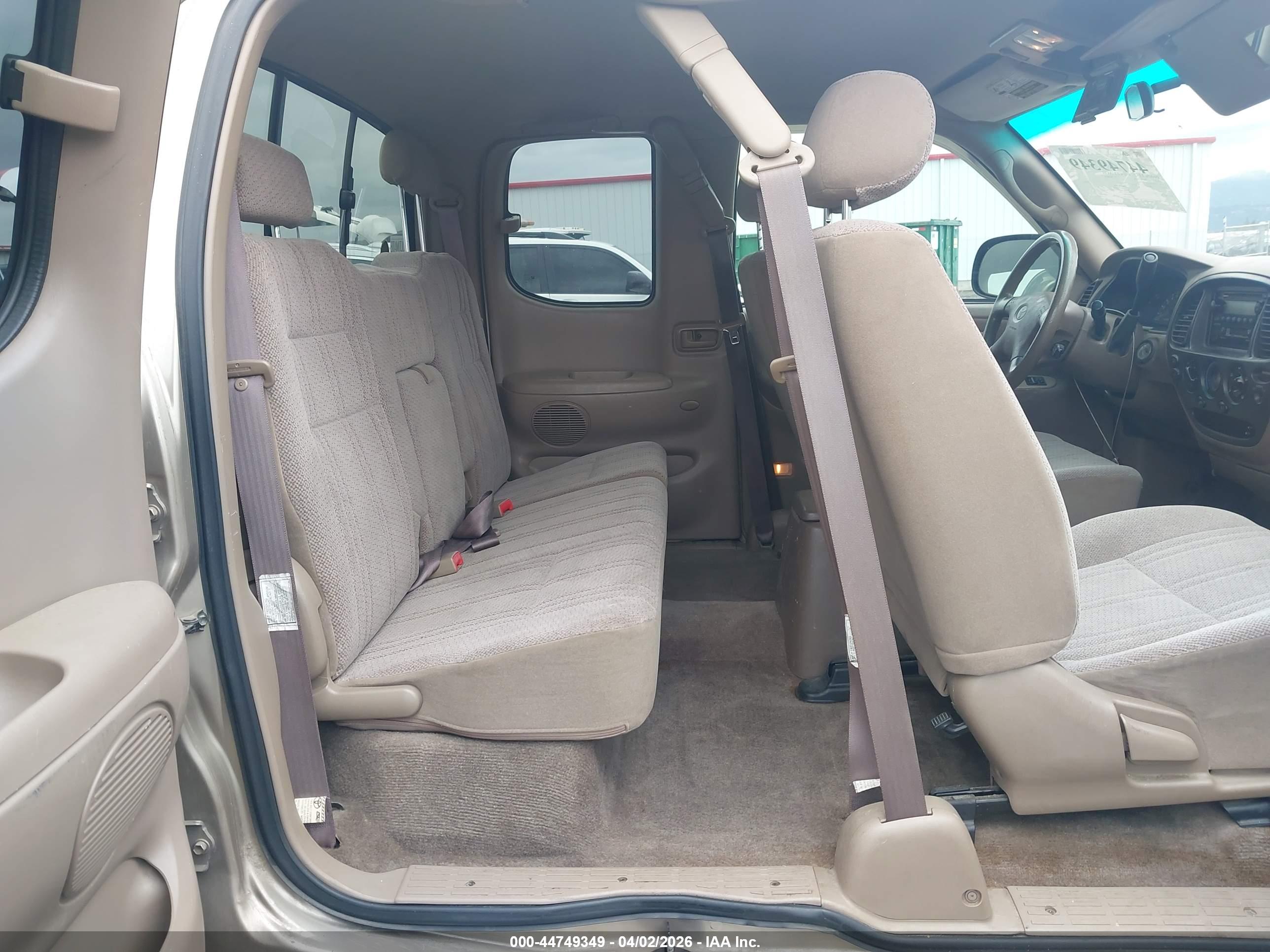 TOYOTA TUNDRA image 8