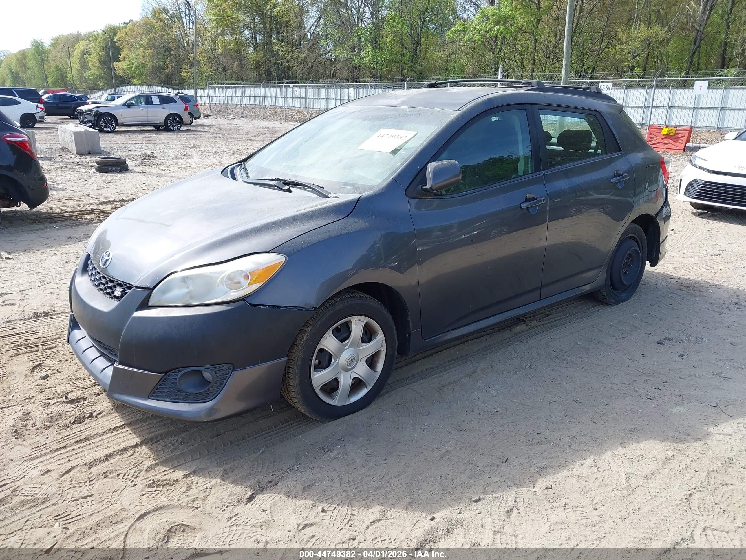 TOYOTA MATRIX image 2