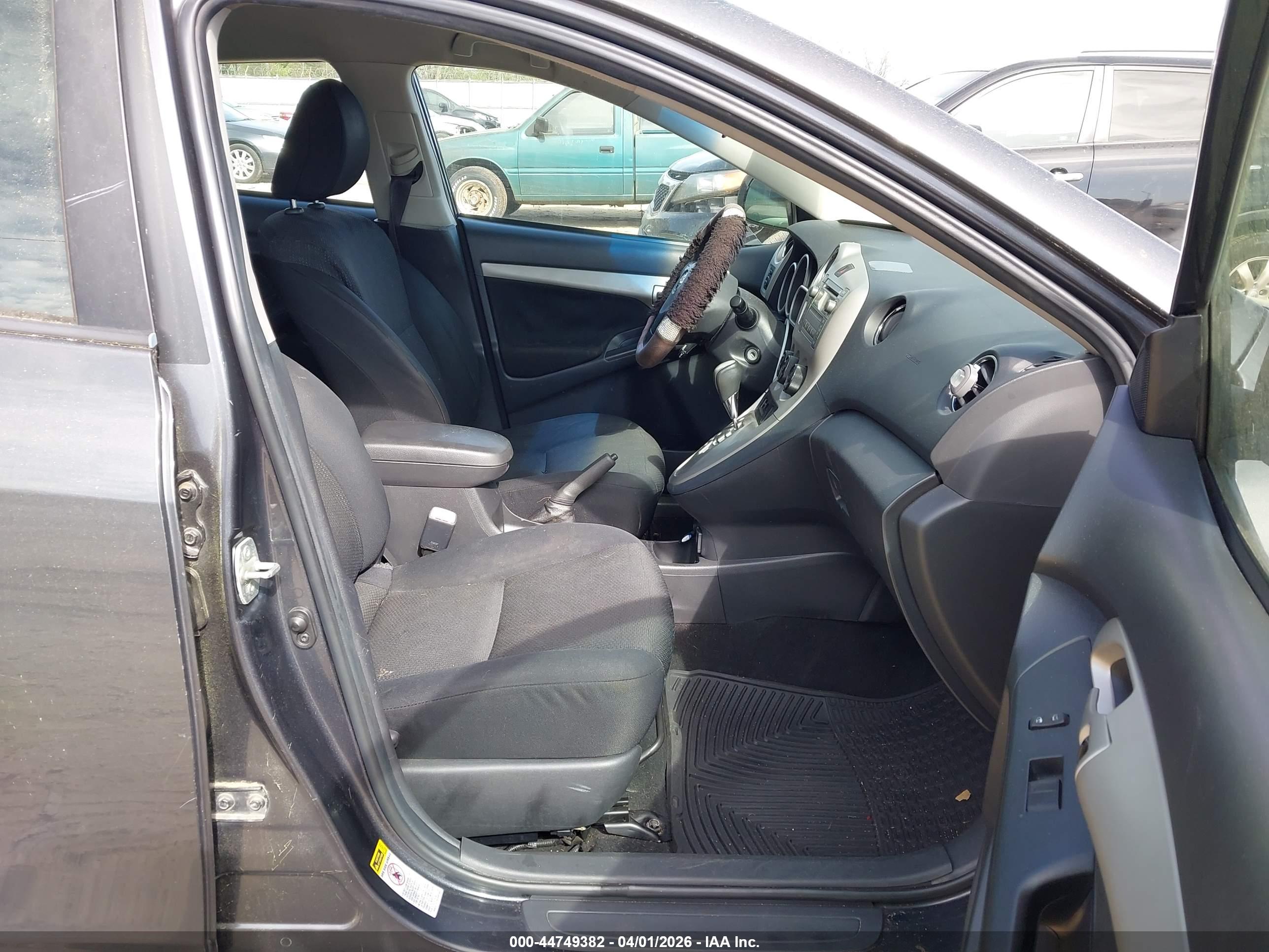 TOYOTA MATRIX image 5
