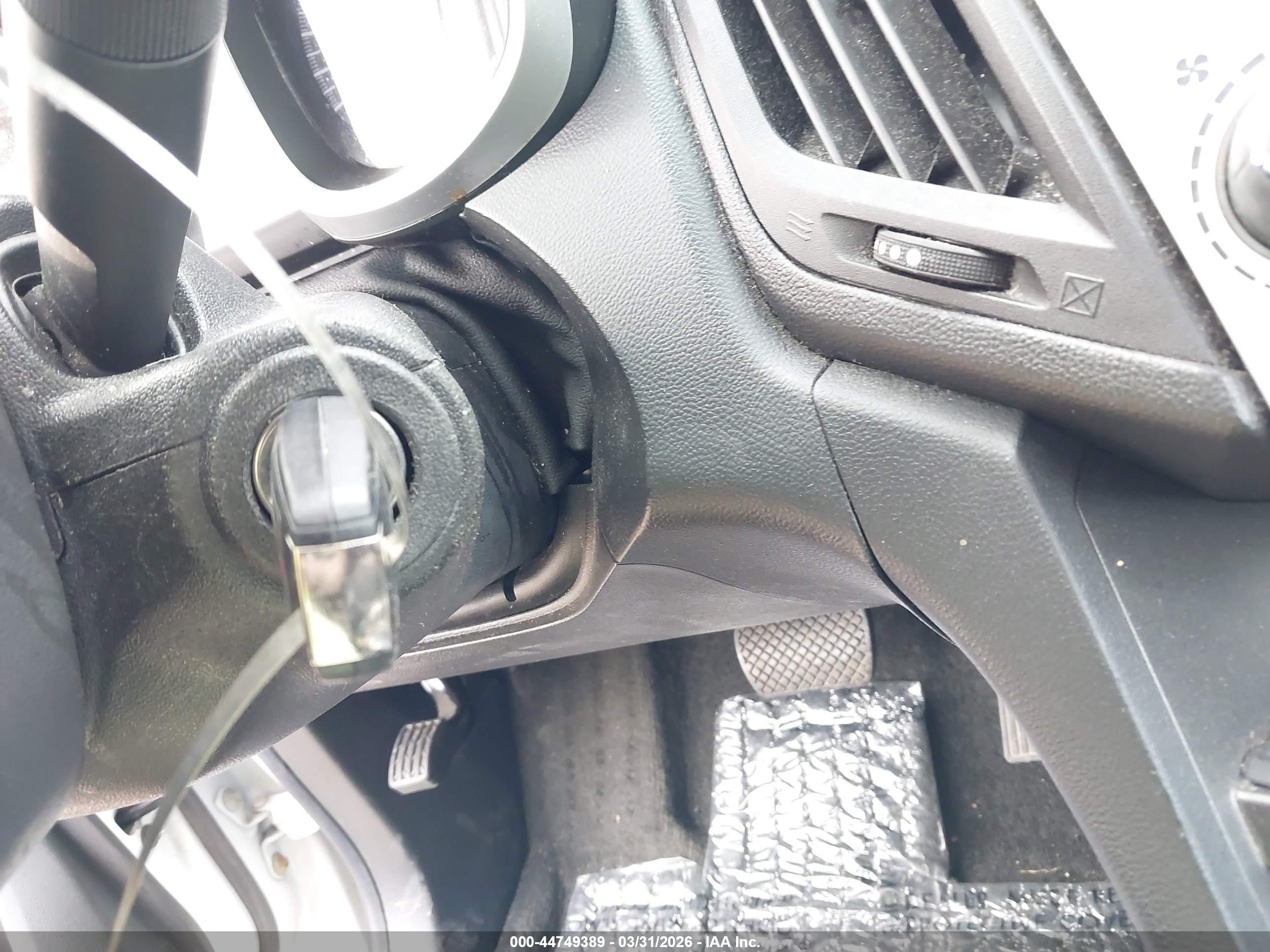 CHEVROLET EQUINOX image 11