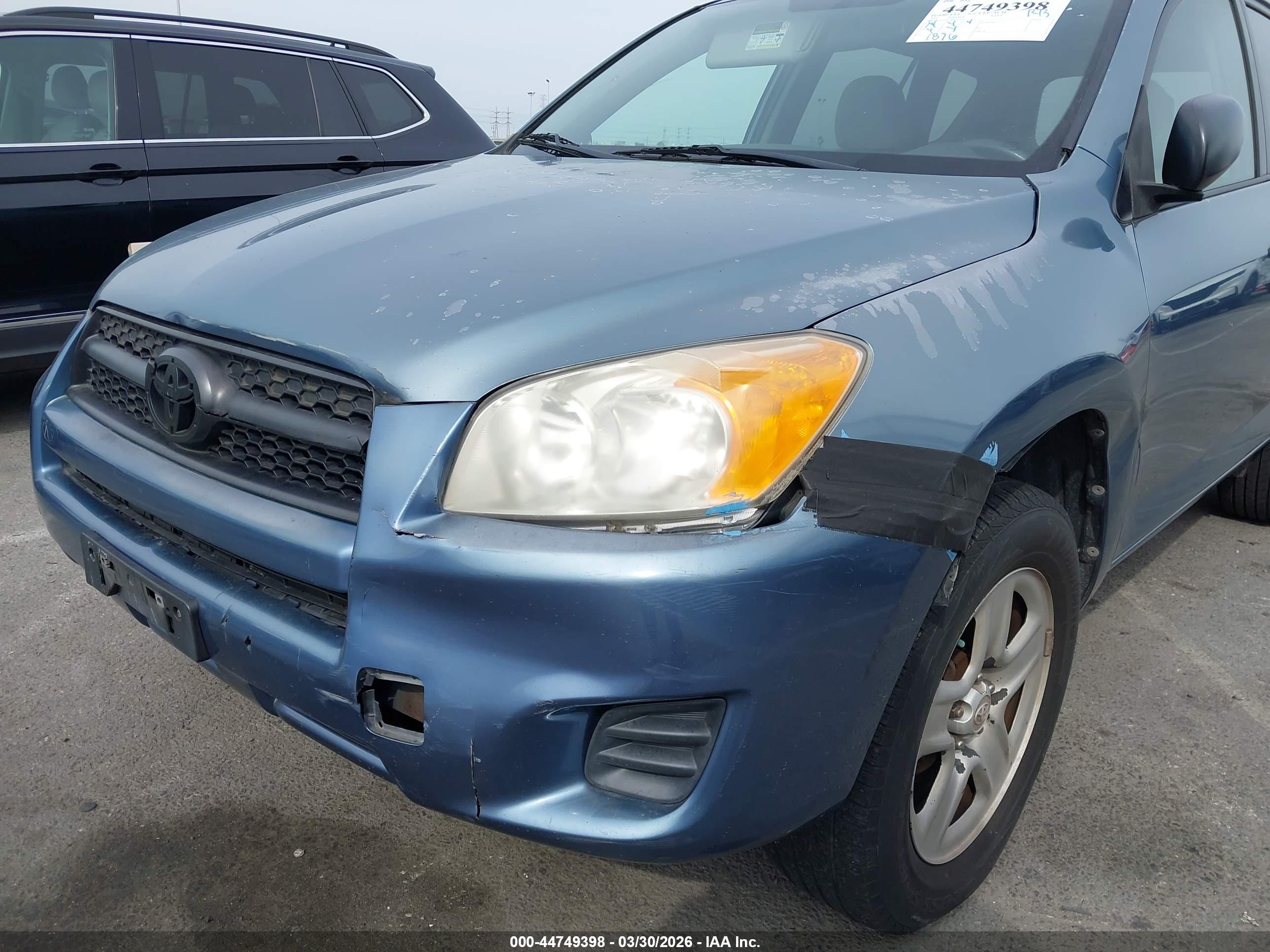 TOYOTA RAV4 image 6