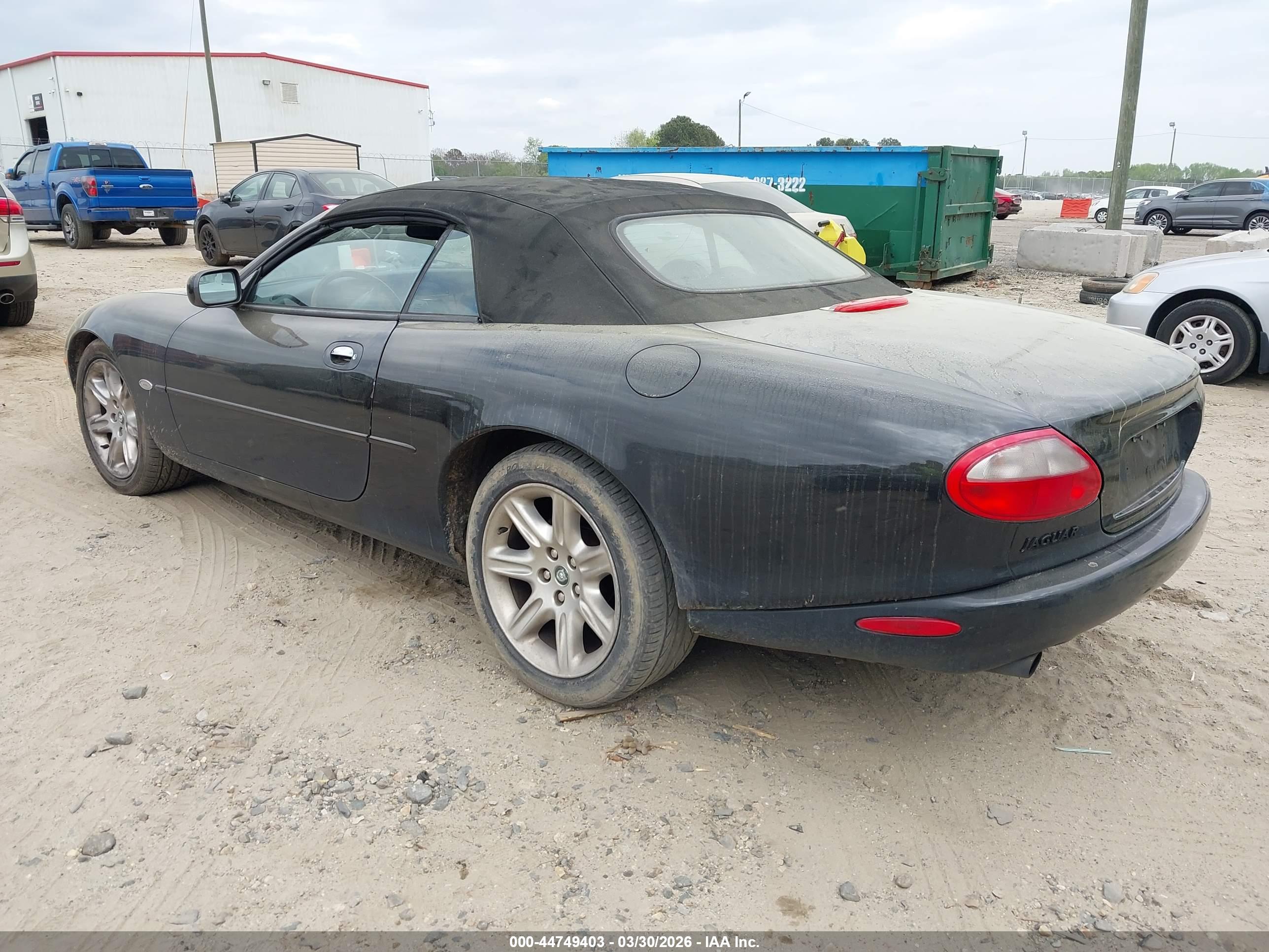 JAGUAR XK8 image 3