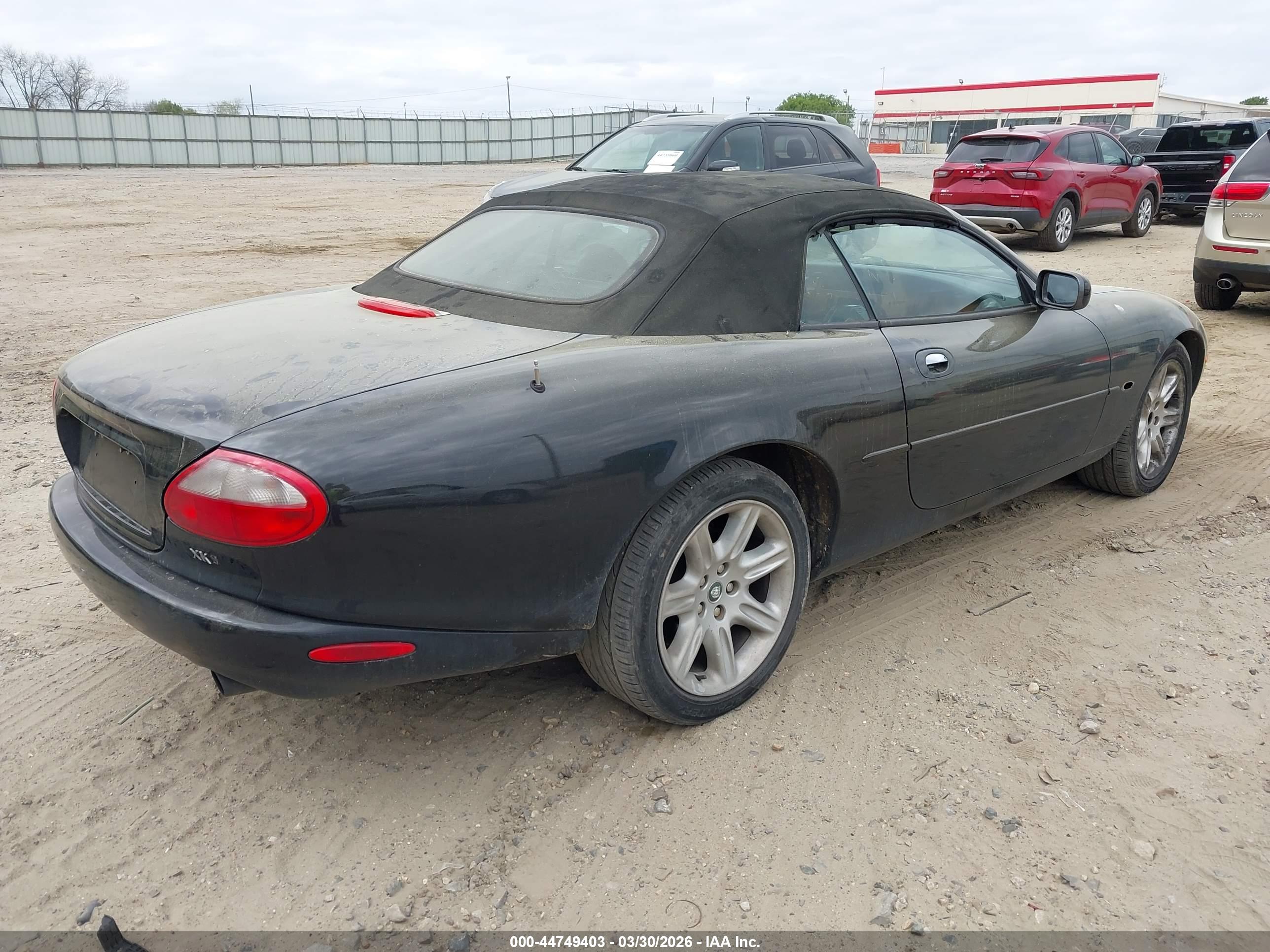 JAGUAR XK8 image 4