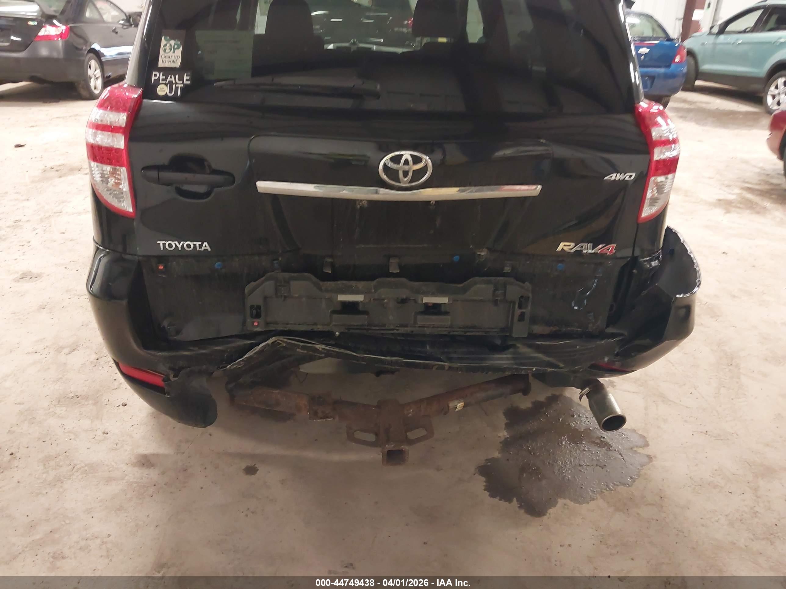 TOYOTA RAV4 image 6
