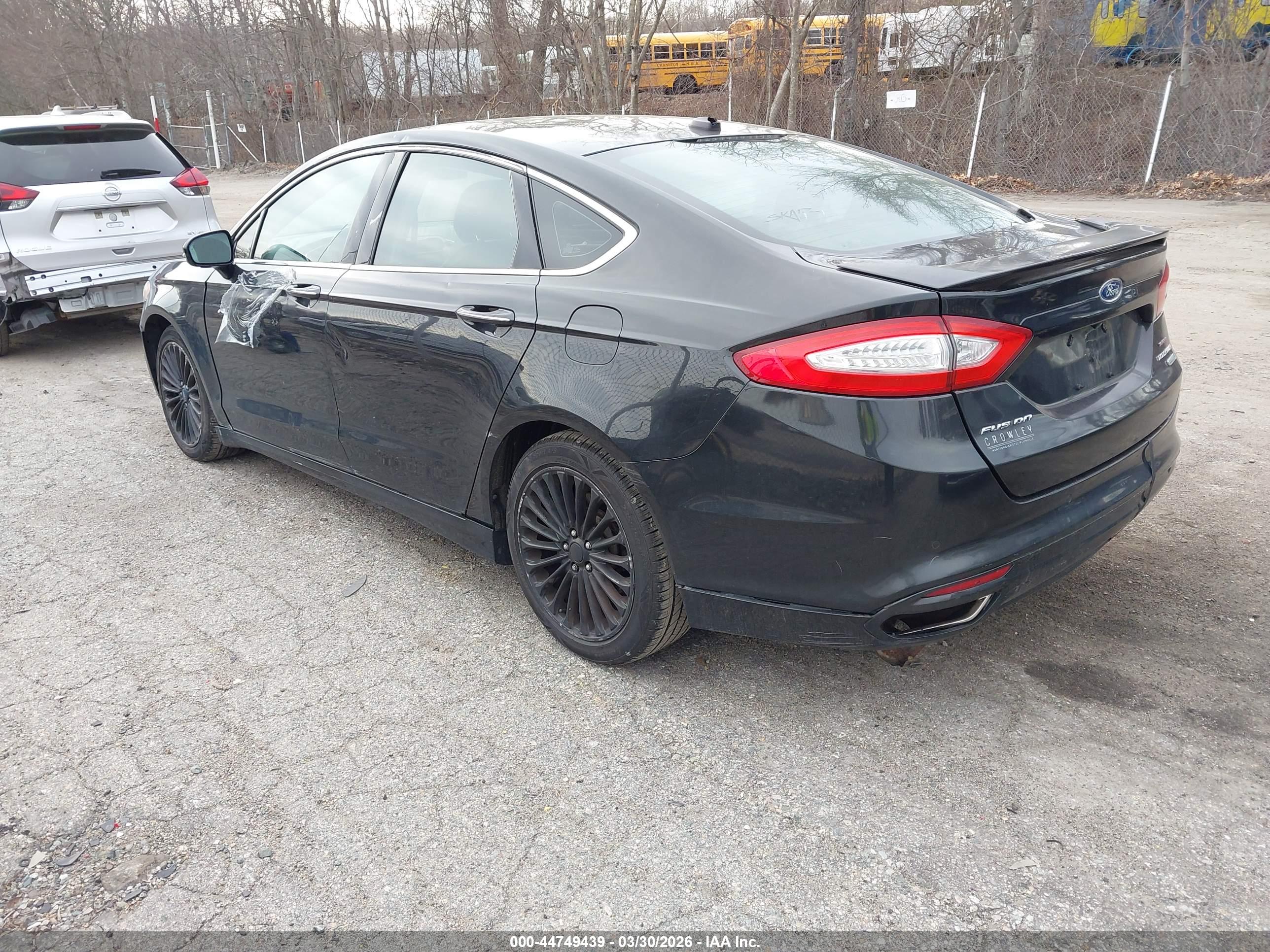 FORD FUSION image 3
