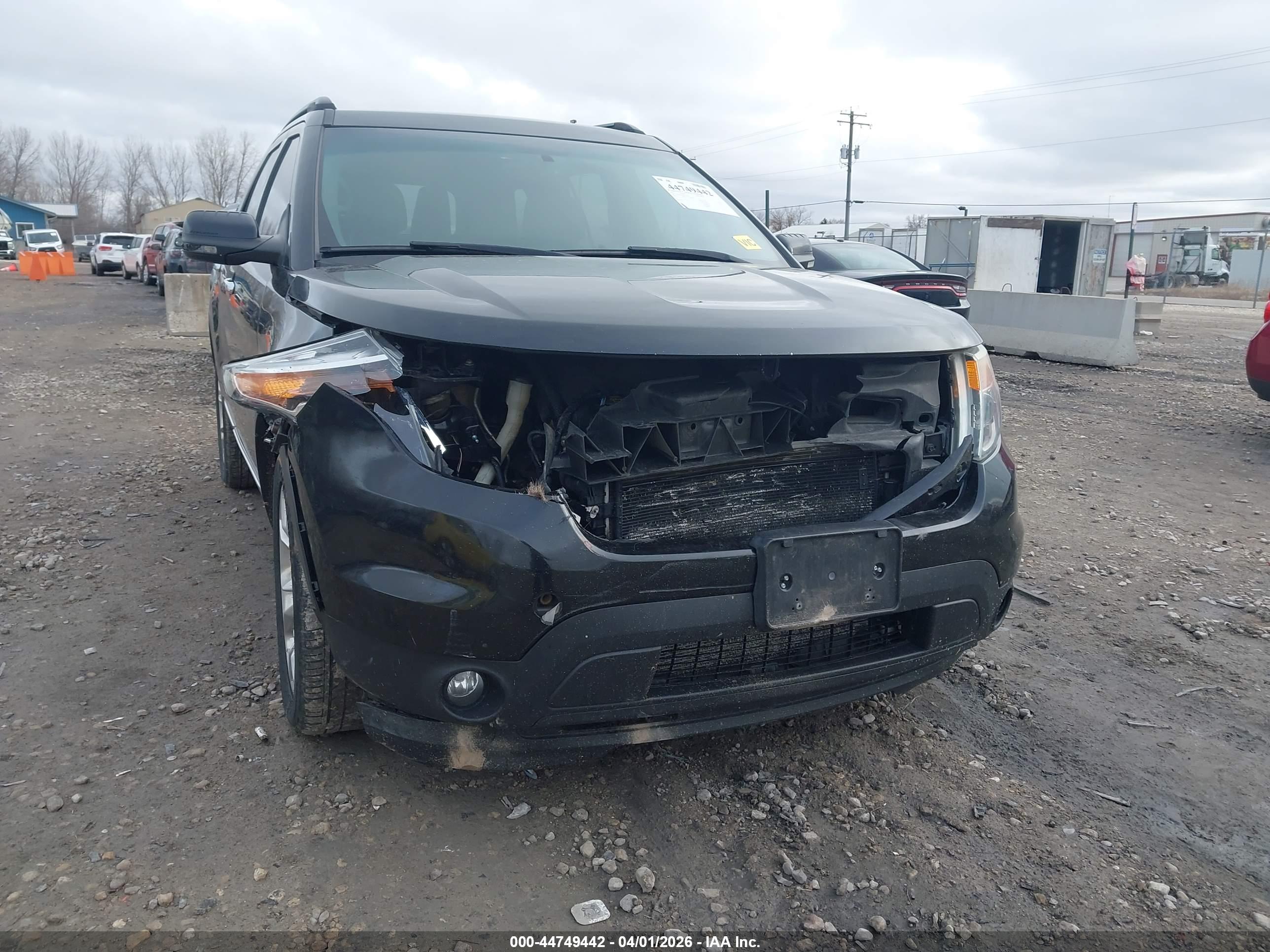 FORD EXPLORER image 6