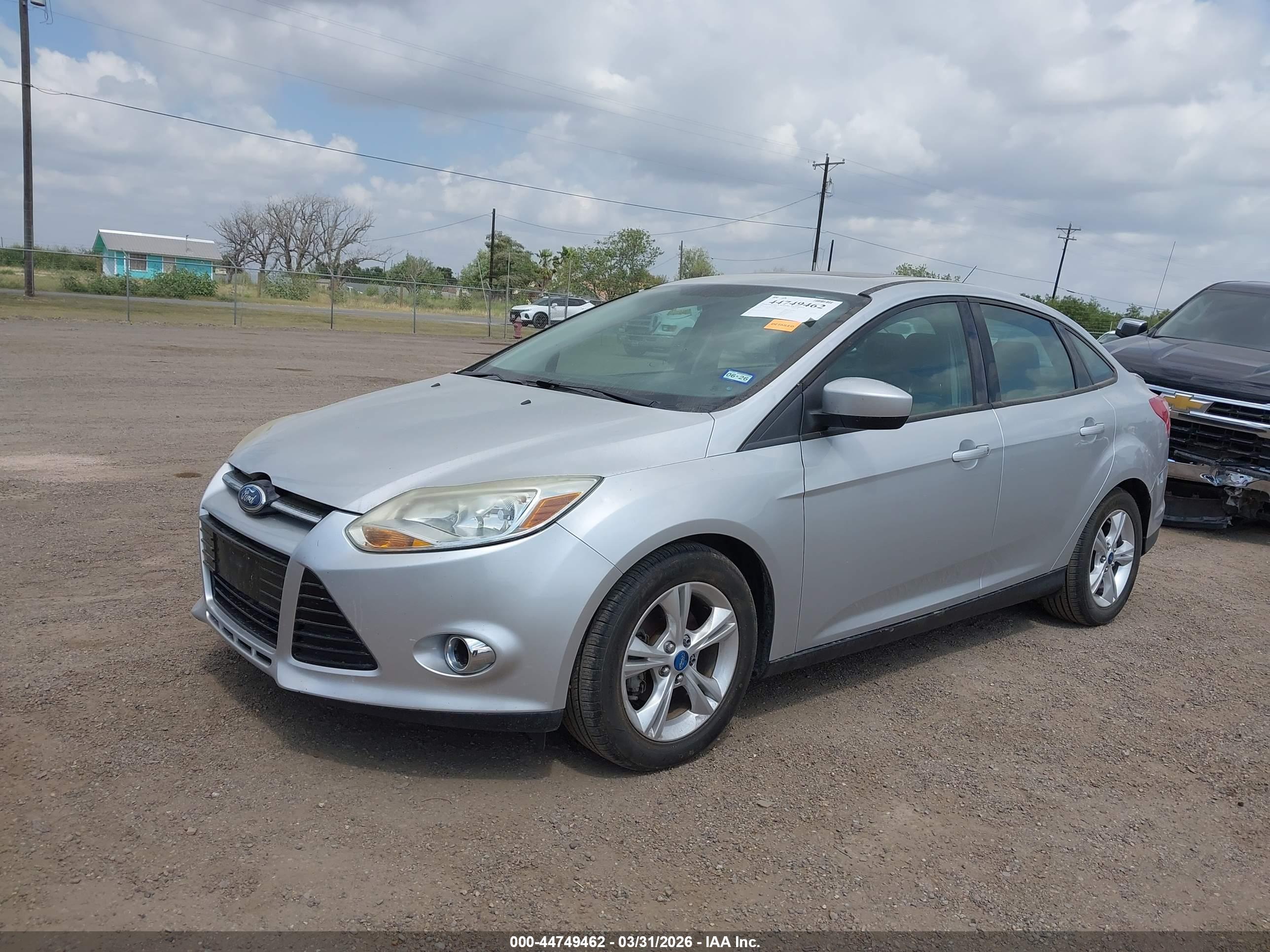 FORD FOCUS image 2