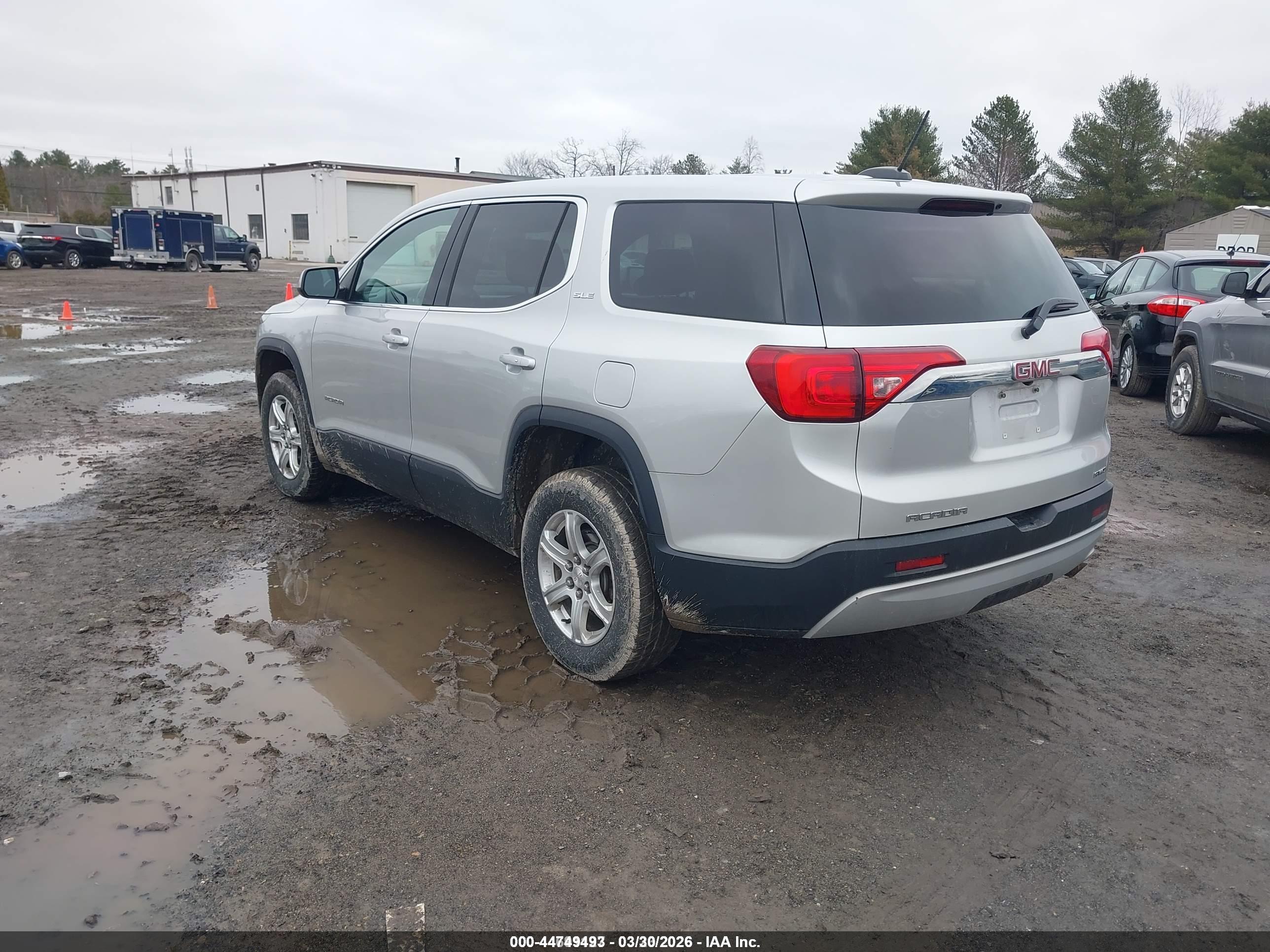 GMC ACADIA image 3